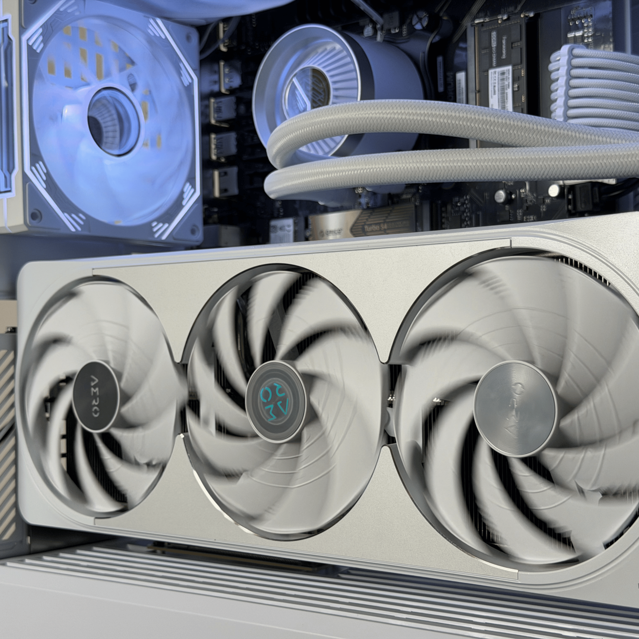 ⚪️ 4k Gaming & Streaming PC  ⚪️ | RTX 5070 ti | RYZEN 9 7945hX | 32GB RAM  | 2TB SSD |