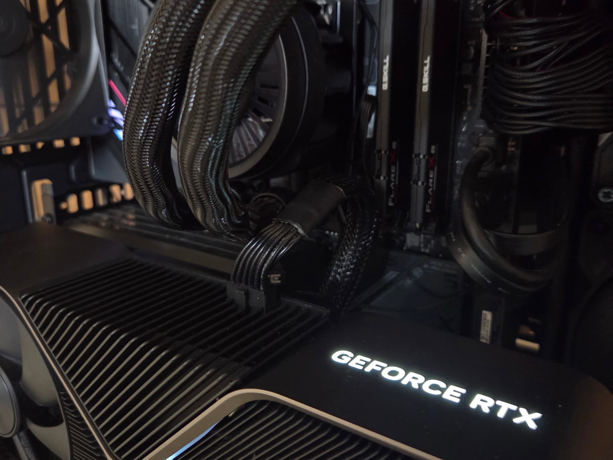 ALL Black V3 | RTX 5080| Ryzen 9 7900x | 32GB DDR5 | 1TB NVME | GOLD PSU | Windows 11 | WIFI