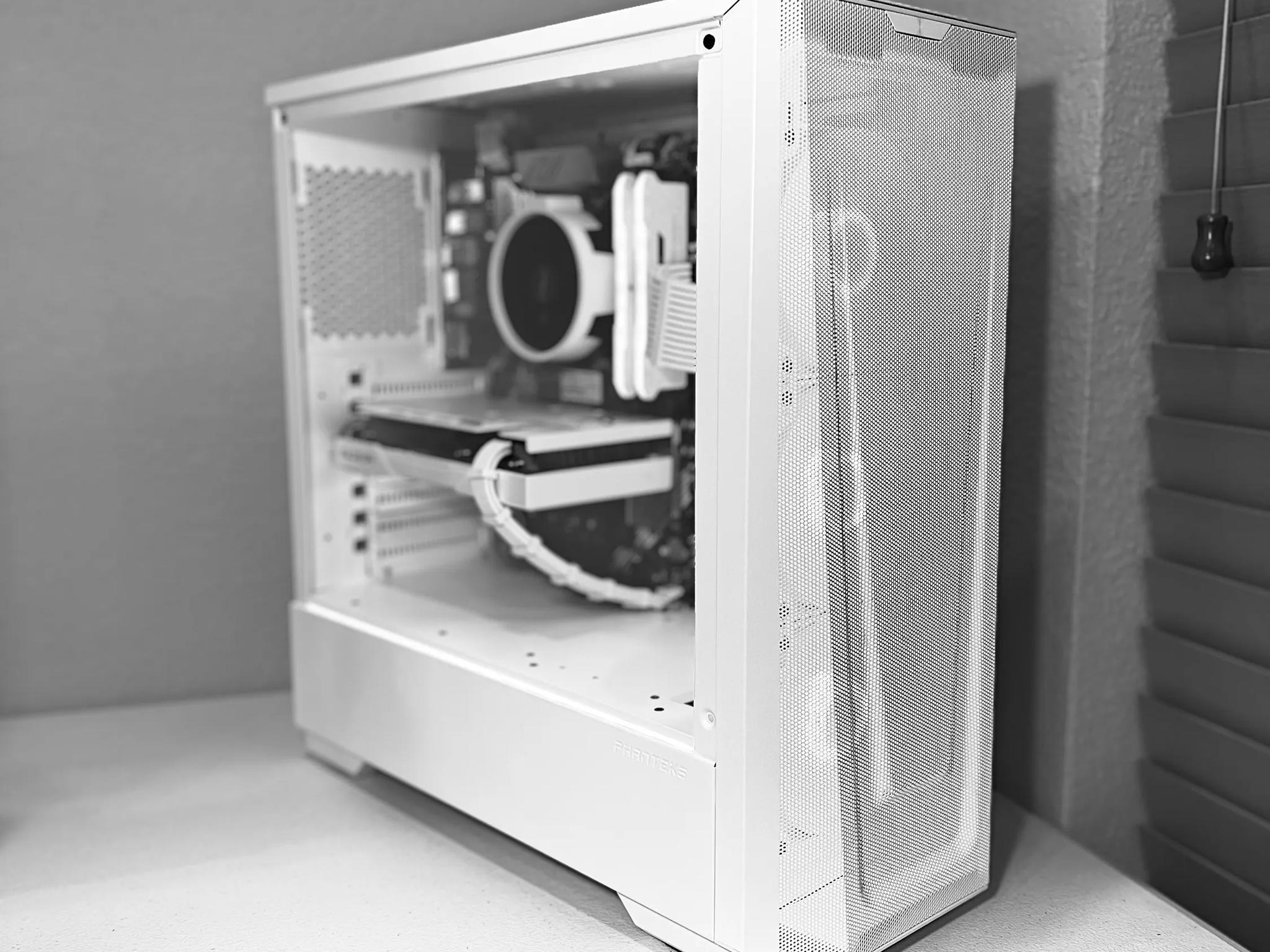 Ryzen 5 5600 | AMD Radeon RX 6650XT | White Theme Gaming PC