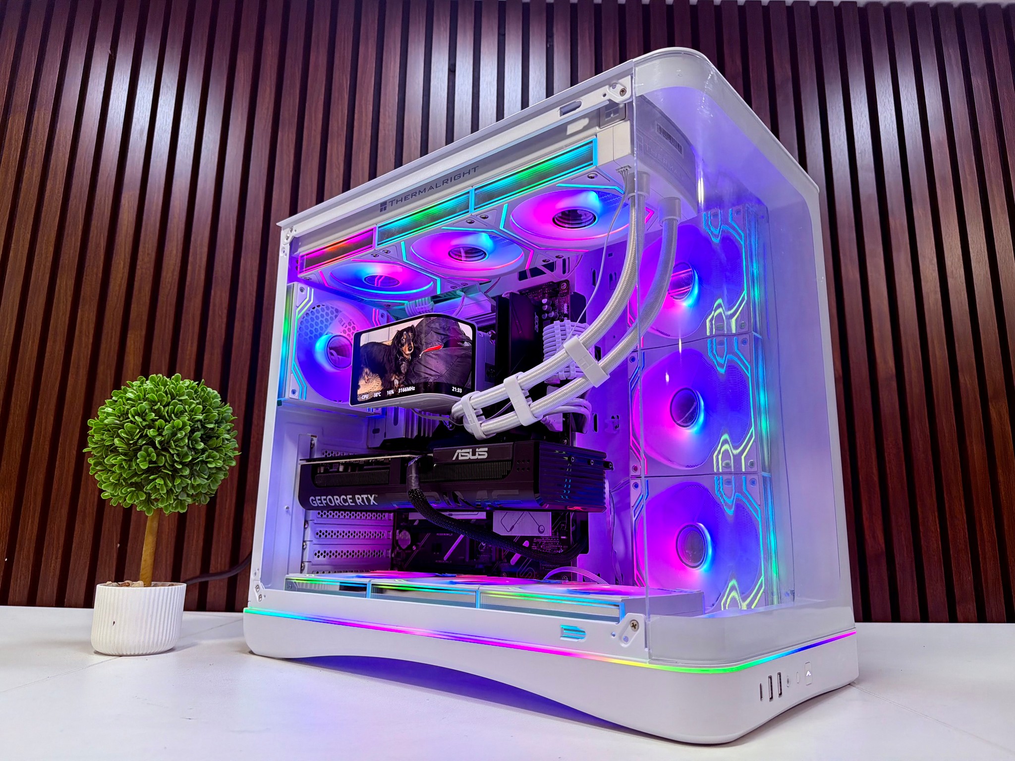 RTX 5080 | Ryzen 9800X3D | 32GB DDR5 | 2TB M.2 | 1000 Watt Gold PSU | LCD AIO