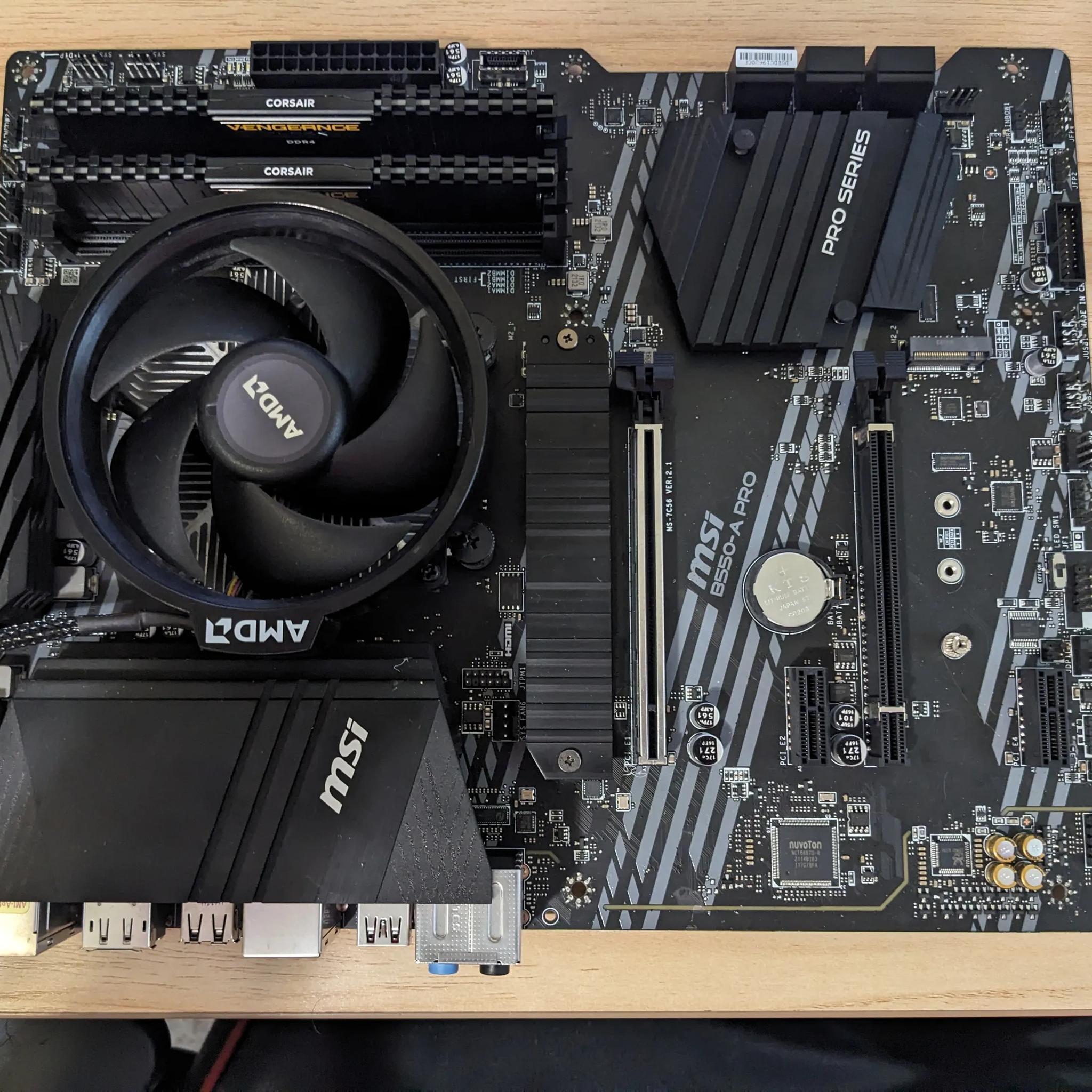 B550 A-Pro |Ryzen 5 5600g| 16gb 3200| 1tb Ssd |