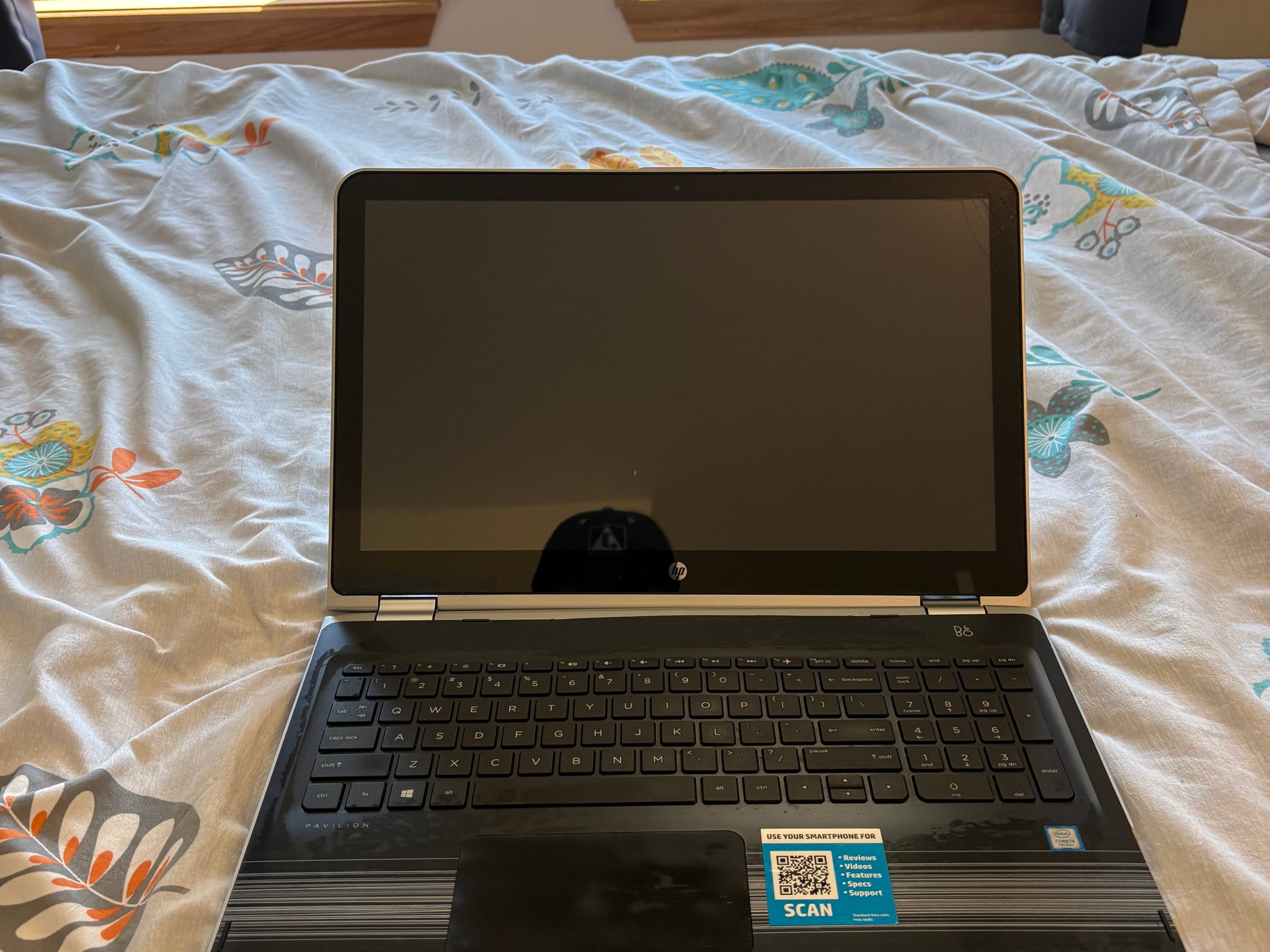 HP Pavilion 15-bk163dx x360 15.6” Laptop – i3-7100U / 8GB / 1TB HDD – AS-IS