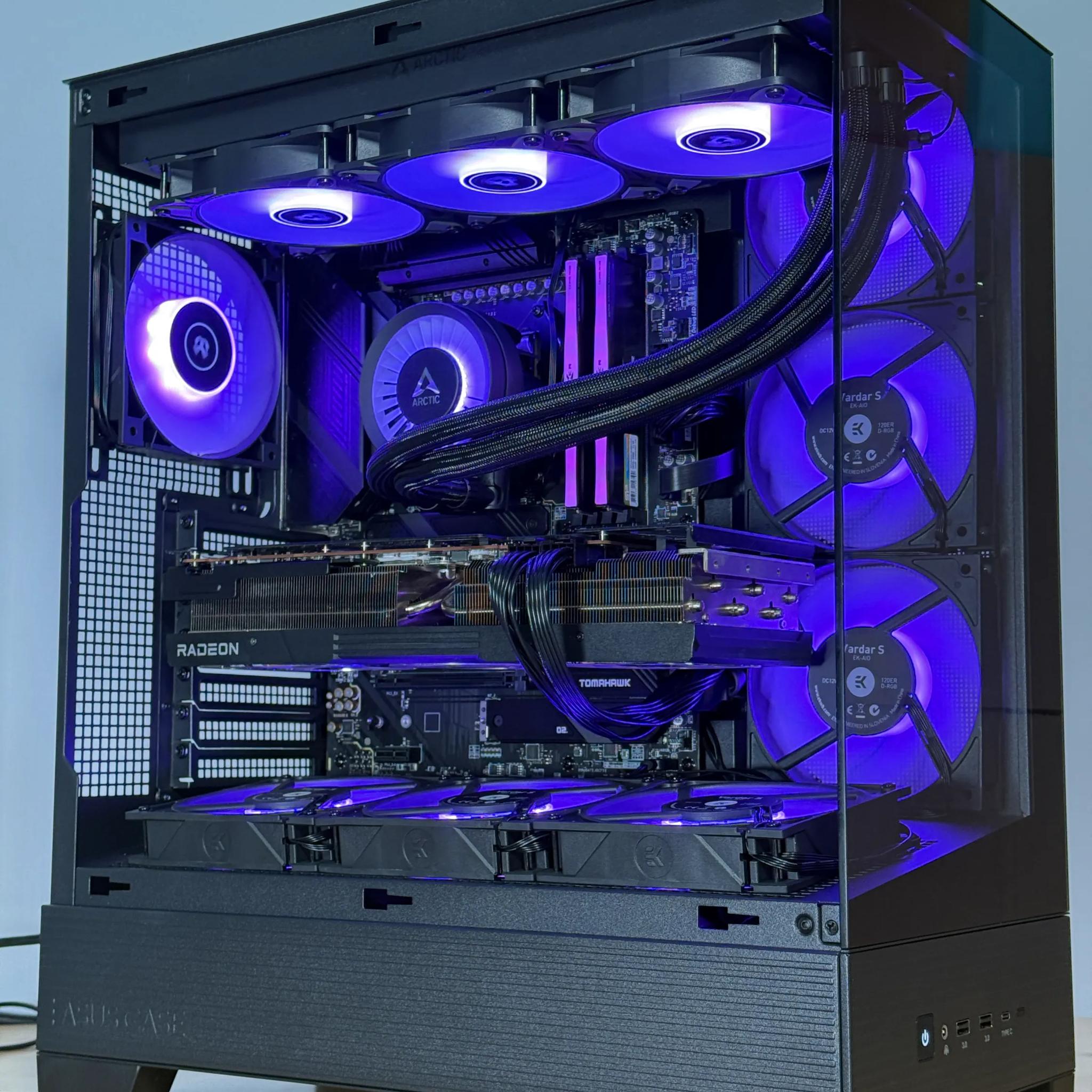 RX 7900XTX Ryzen 9 9900x High End Gaming PC