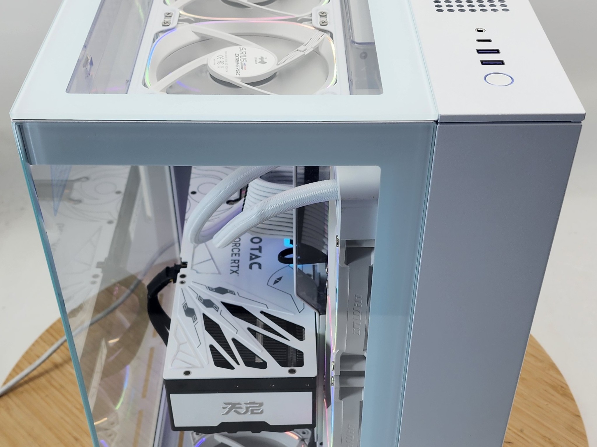 Gaming PC Ryzen 7 9800X3D 32GB RAM 1TB SSD RTX 5080 16GB Windows 11 Computer