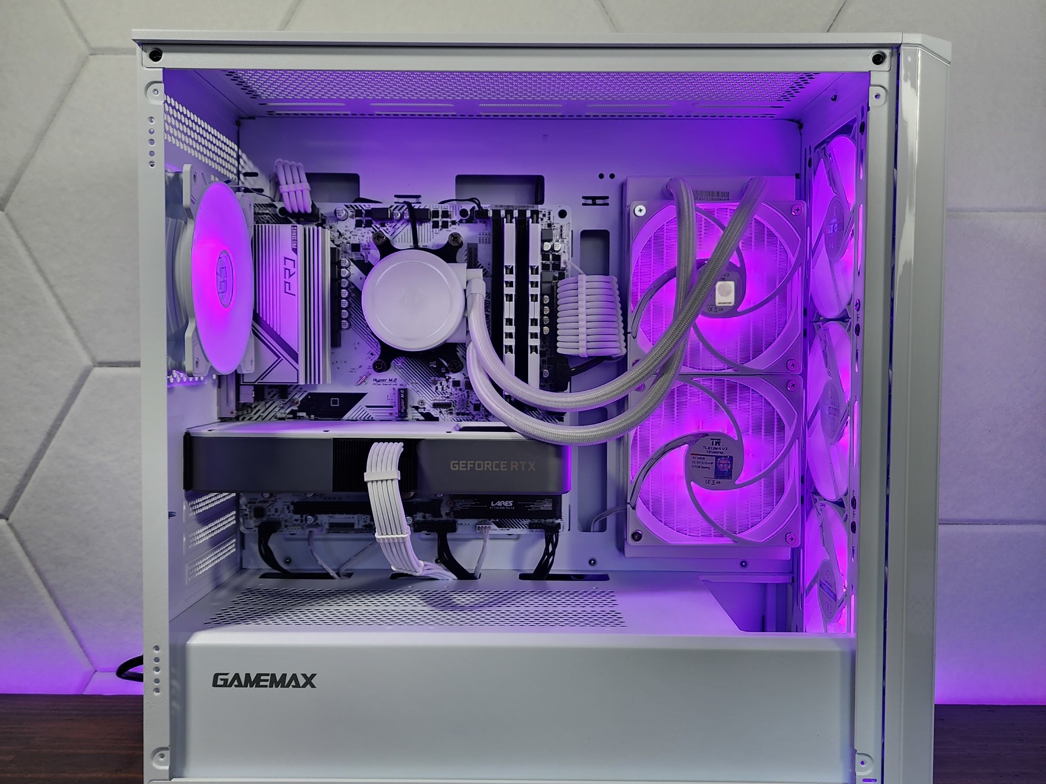 💜🤍RTX 3070 | Ryzen 7 5700X | 16GB 3200MHz | 1TB M.2 NVMe