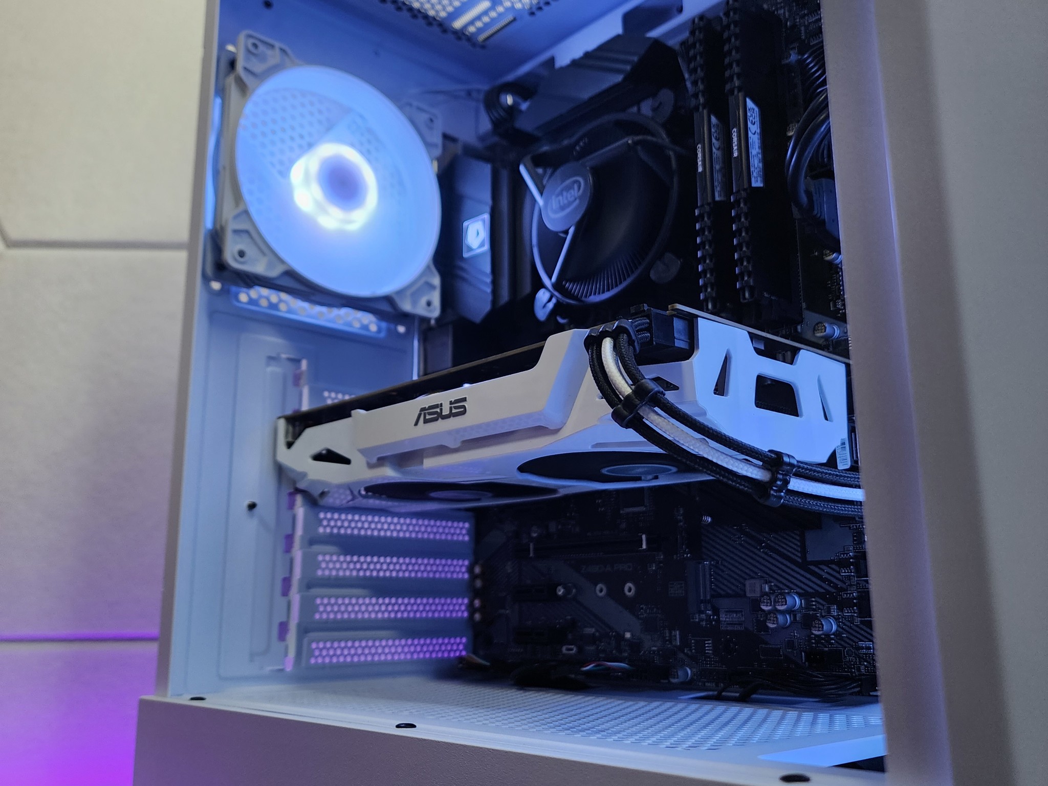💙💜💙 ASUS GeForce GTX 1060 // Intel Core i3 10100 // Corsair Vengeance LPX 16GB 3200MHz