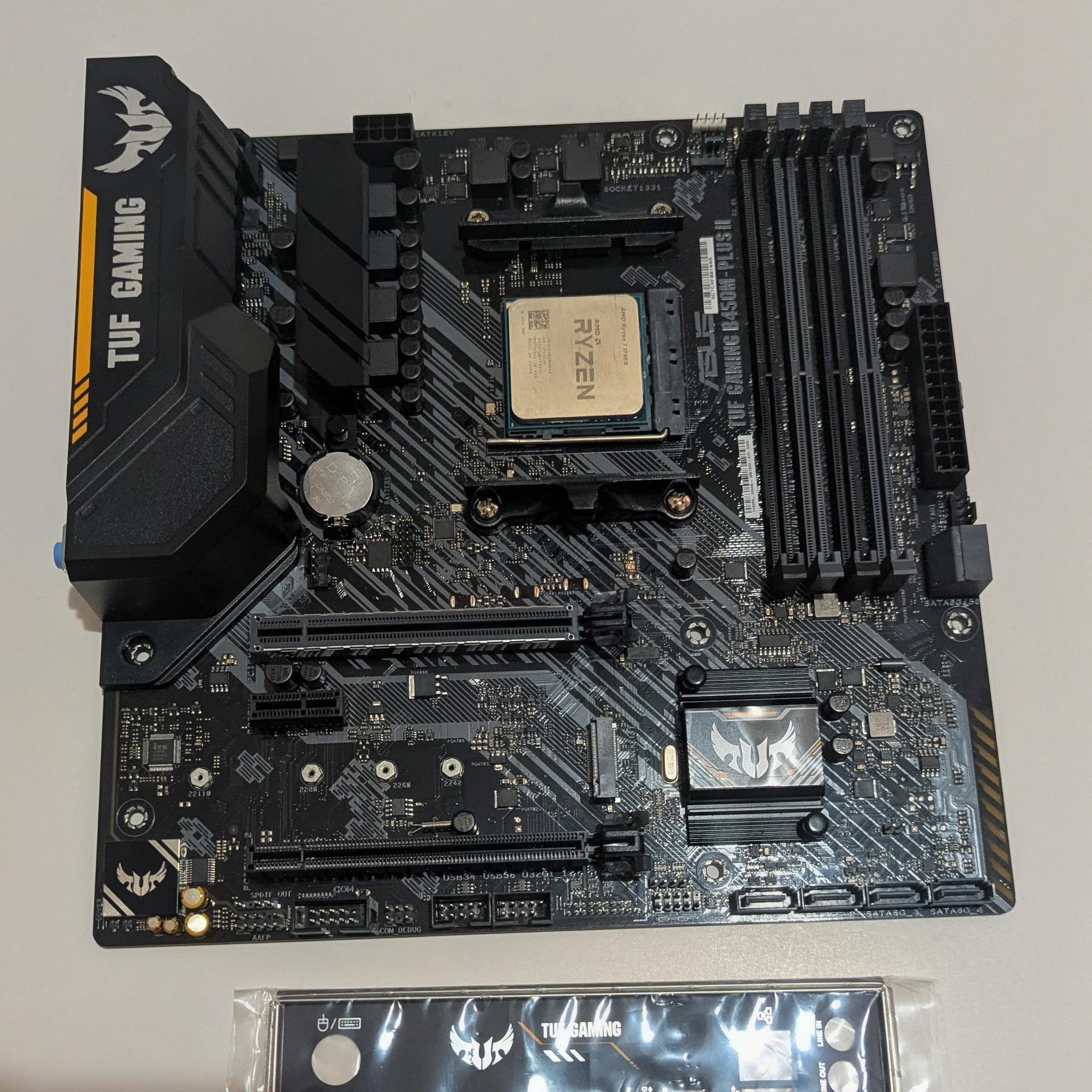 AMD Ryzen 7 1700X TUF GAMING B450M-PLUS II