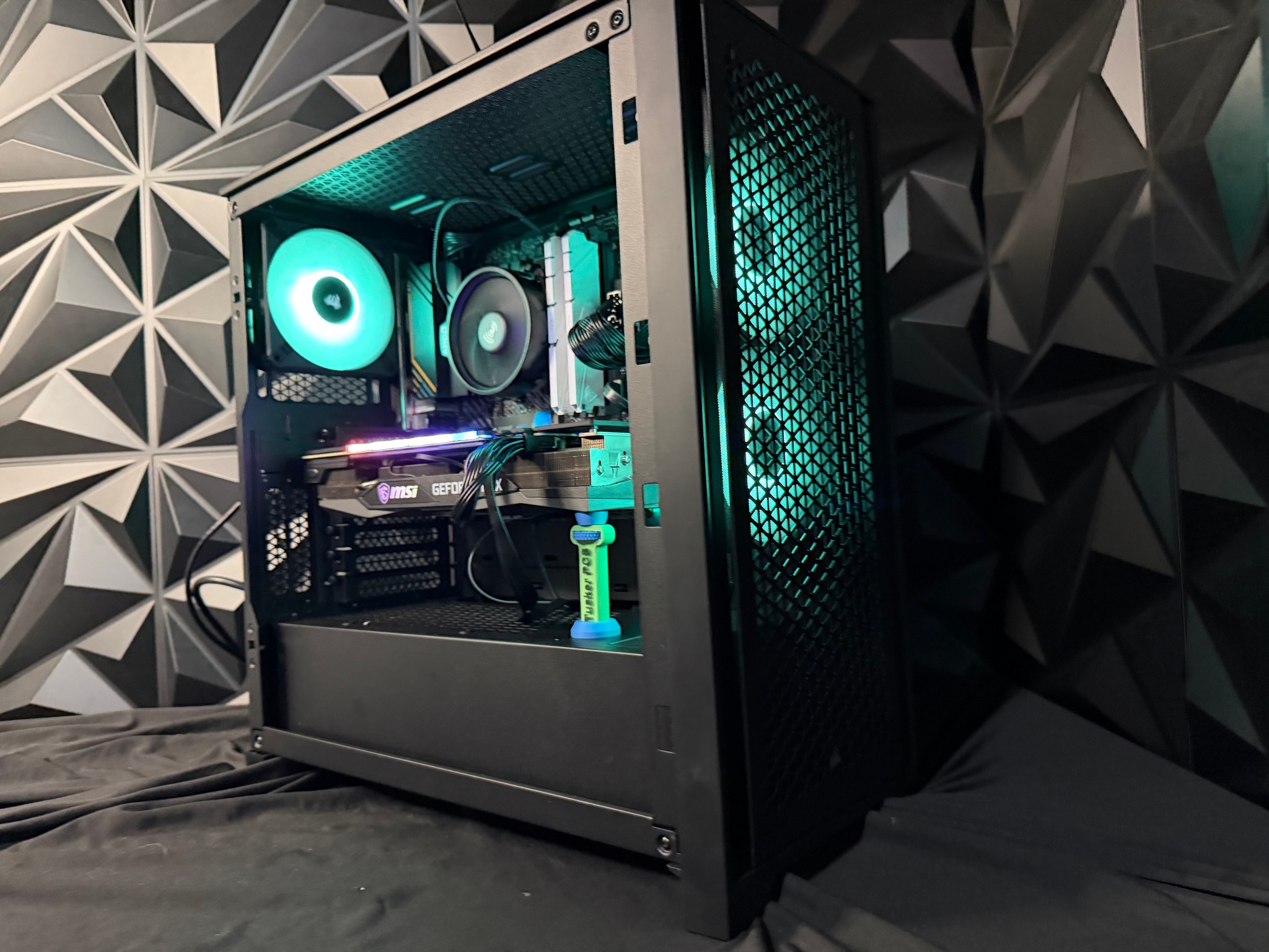 ⚡🖤 The Dark & Stormy 🌩️💨 Ryzen 5 5500| RTX 3070| 32 GB DDR4| 1 TB NVMe