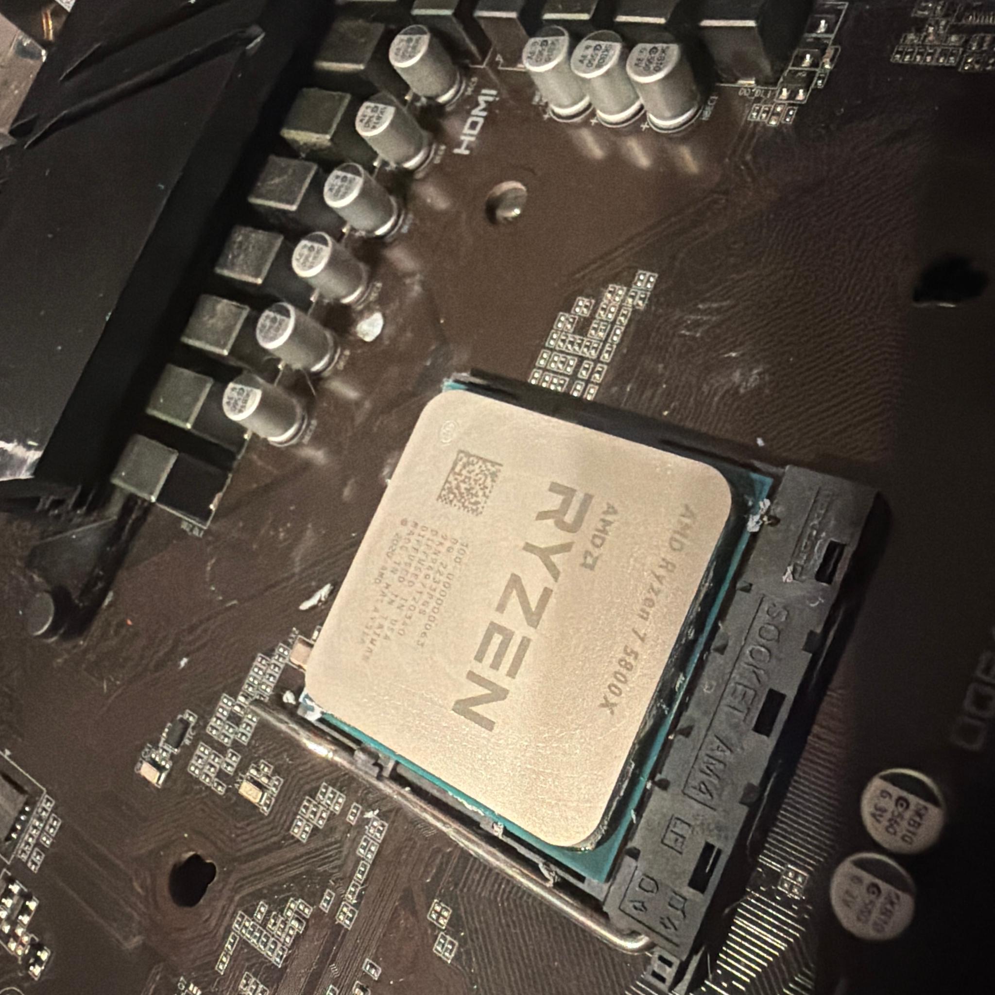 AMD Ryzen 7 5800X