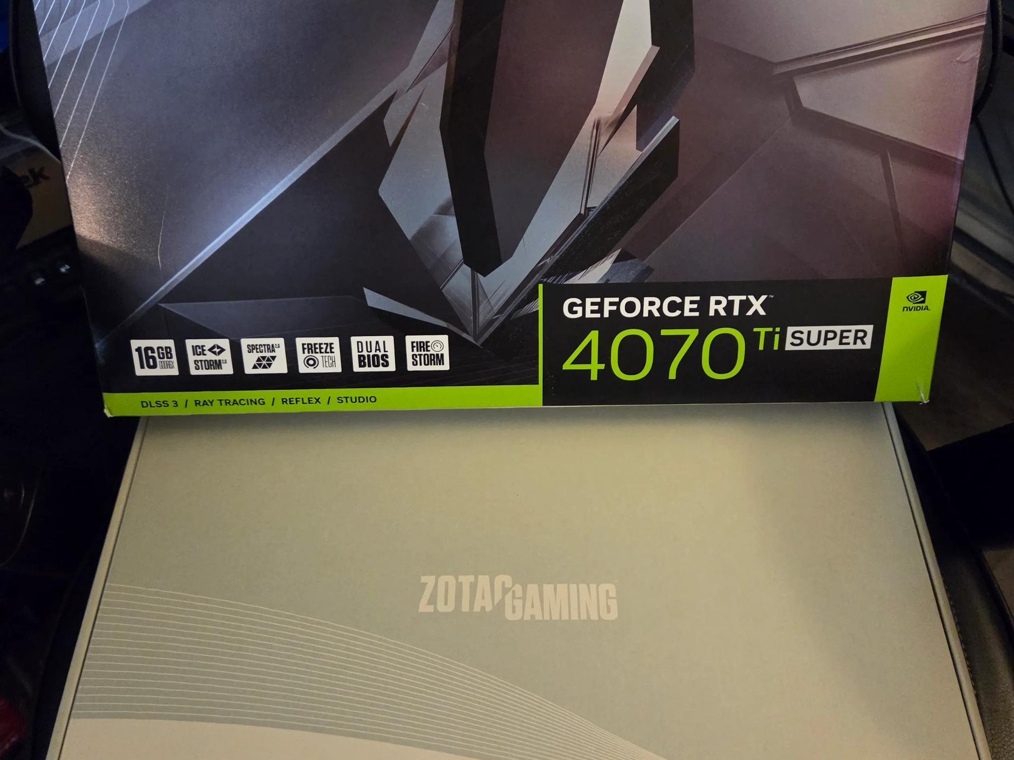 ZOTAC GAMING RTX 4070 Ti SUPER AMP HOLO 16GB GDDR6X