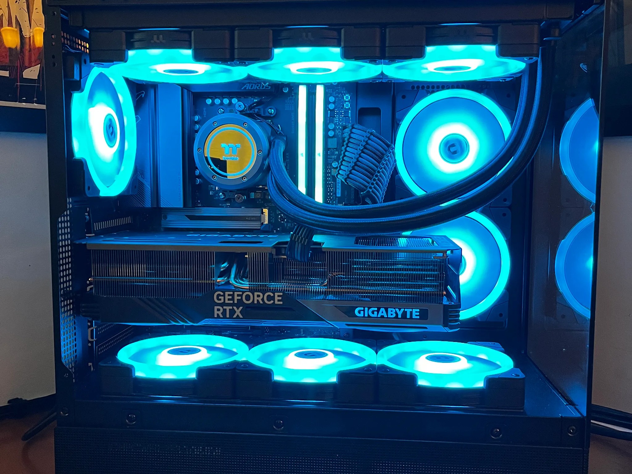 Monolith 2 - Ryzen 7 7800X3d | RTX 4080 SUPER | 32GB DDR5 @ 6000MT/sec | 4TB total | 1050W Platinum