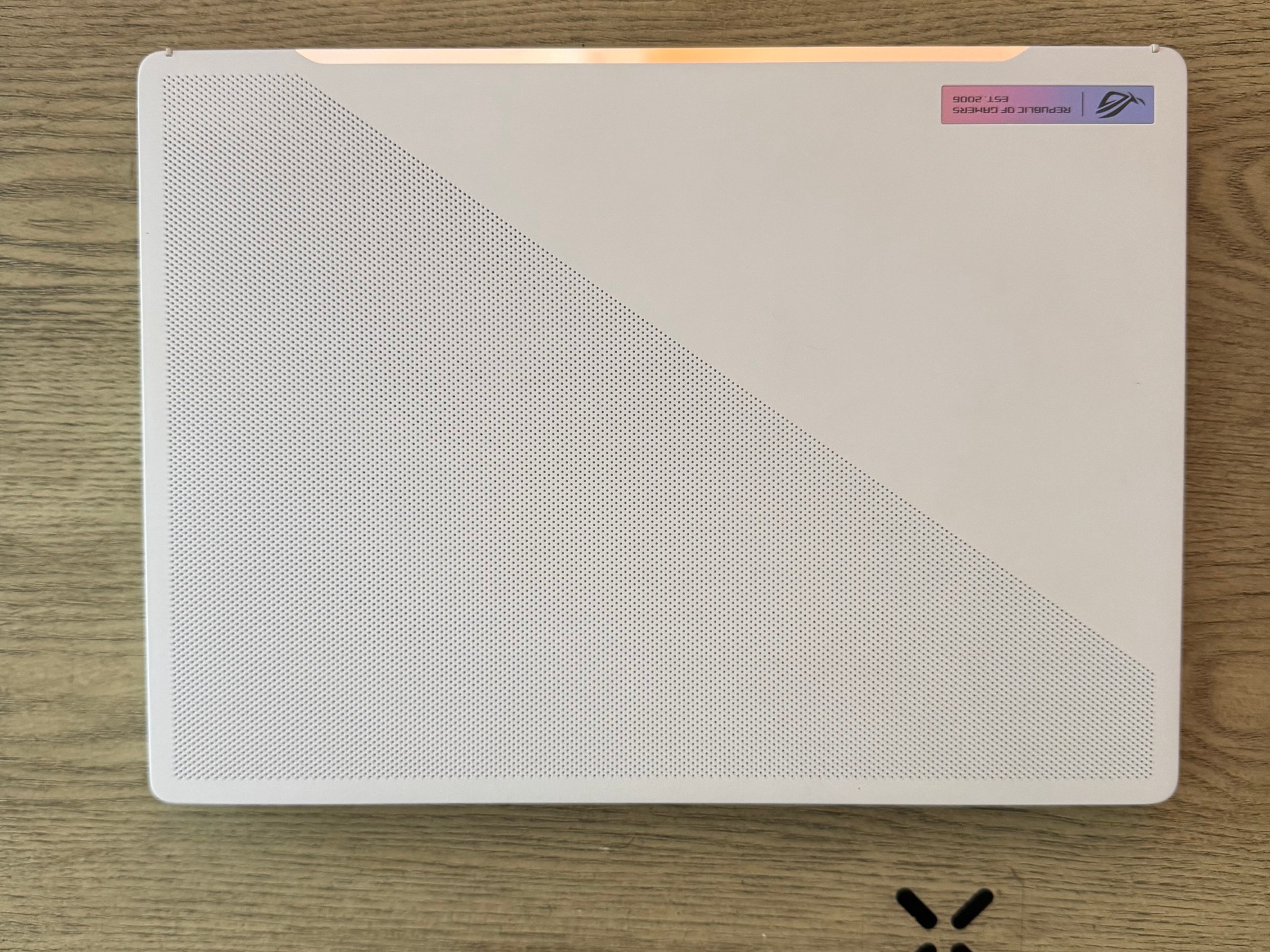 ASUS - ROG Zephyrus G14 14” Gaming Laptop AMD Ryzen 9, GeForce RTX 4060, 512GB SSD, 16GB RAM - White