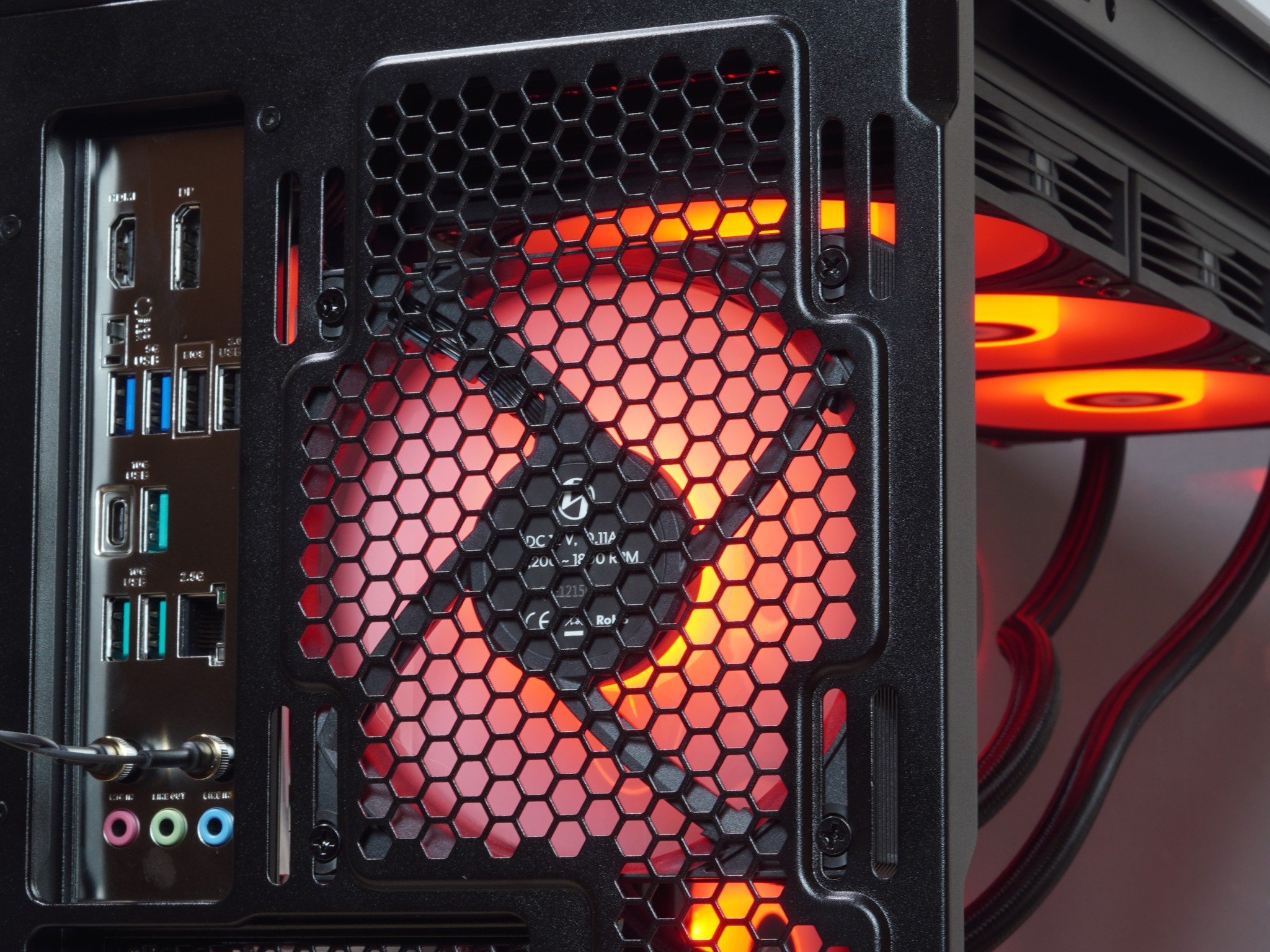 💥Vect💥RTX 5070, Ryzen 5 7500X3D, 32GB DDR5 RAM, 1TB M.2 SSD, Windows 11 Pro
