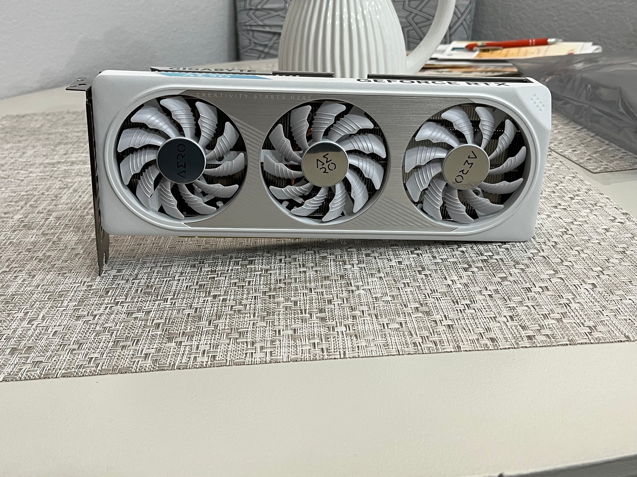 Gigabyte AERO OC GeForce RTX 4060
