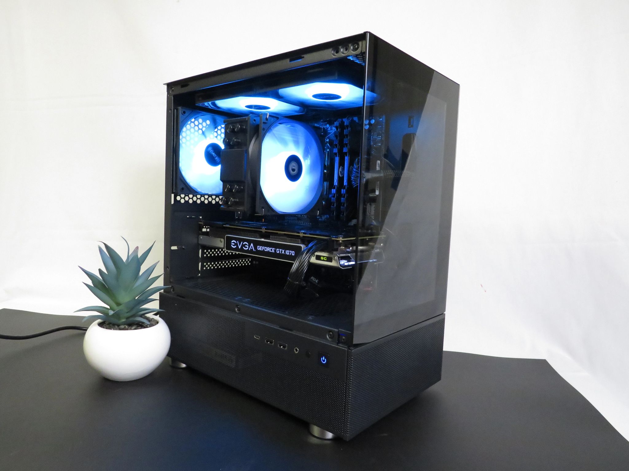 Budget gaming MASTER! Ryzen 5 2600X + GTX 1070 SC + 16 GB DDR4 + 1 TB SSD