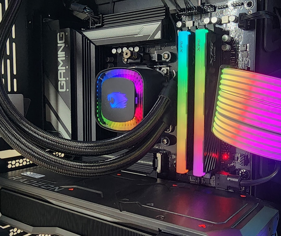 Gaming PC Ryzen 7 9700X 32GB RAM 1TB SSD RX 7900 XT 20GB Windows