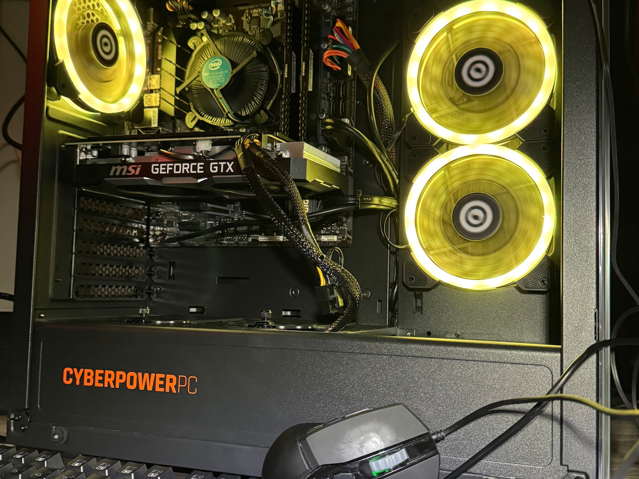 GTX 1660 Super | i5-10400F | Gaming PC 🎄