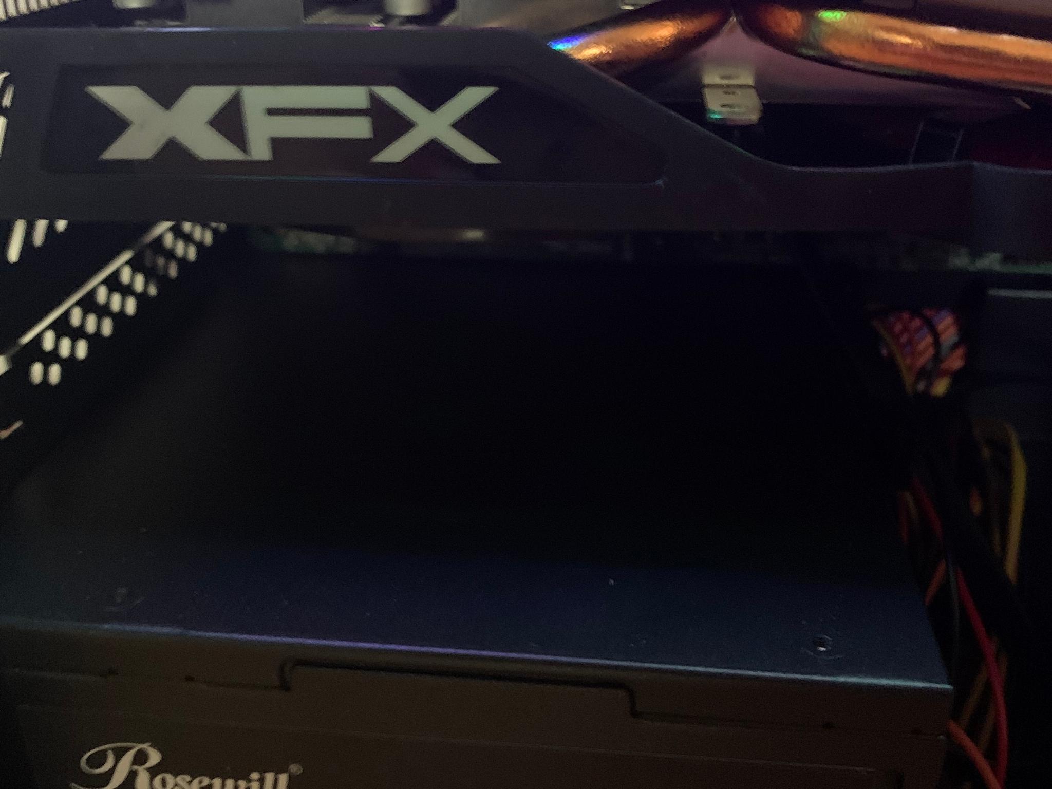 RX 580 8GB E3 1220 4c/4t 16GB RAM 500GB SSD FORTNITE READY WINDOWS 10 RGB GAMING PC