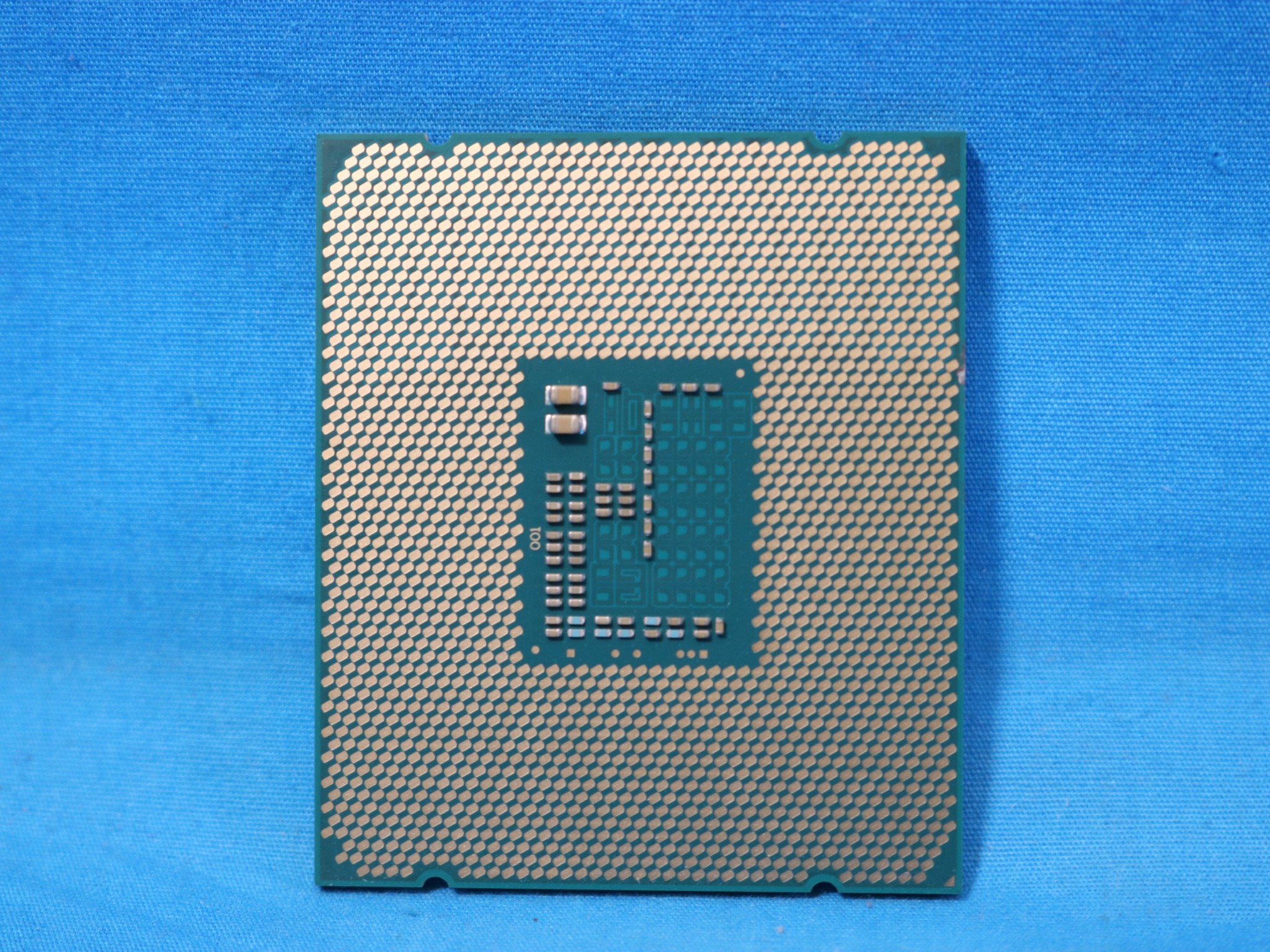 Intel Core i7-5820K 3.30GHz Socket LGA2011-v3 6-Core 12-Thread 12MB Desktop CPU SR20S