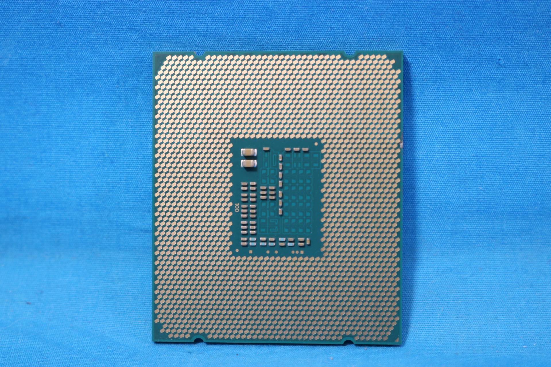Intel Core i7-5820K 3.30GHz Socket LGA2011-v3 6-Core 12-Thread 12MB Desktop CPU SR20S