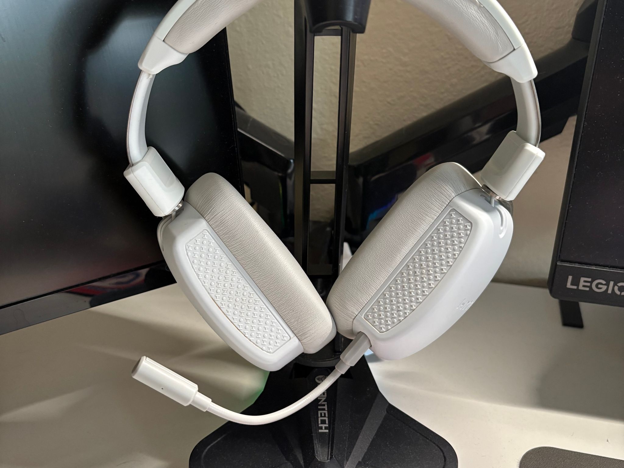 HYTE Eclipse HG10 Wireless Gaming Headset Lunar Gray