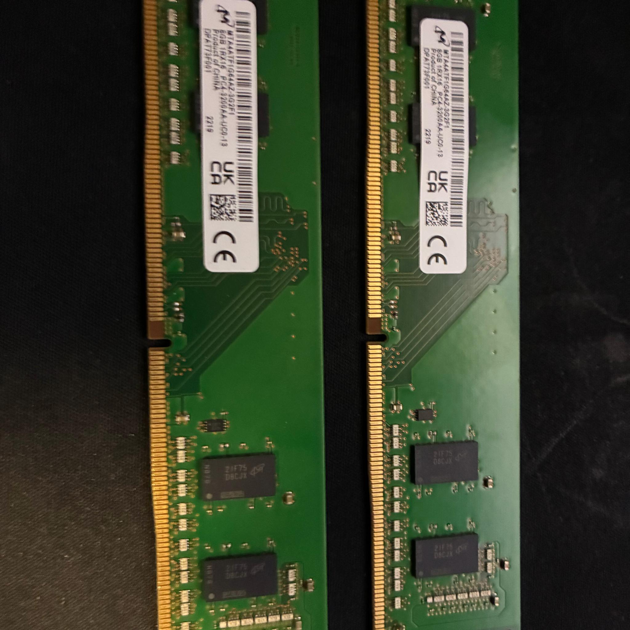 2x8 DDR4 RAM 2400 M/T