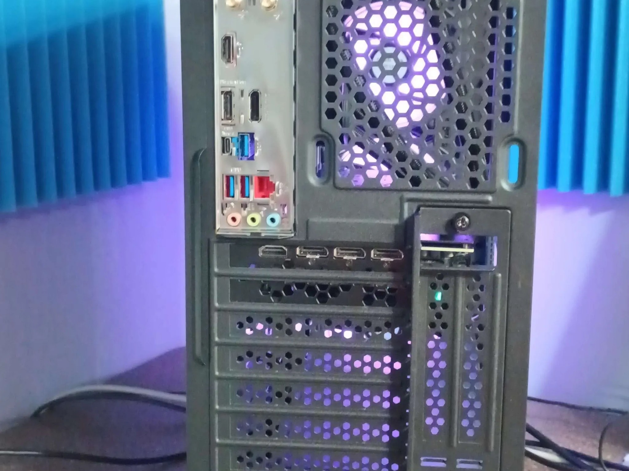 Striker: Core i7 12700KF + 32GB + 2TB + 3070TI