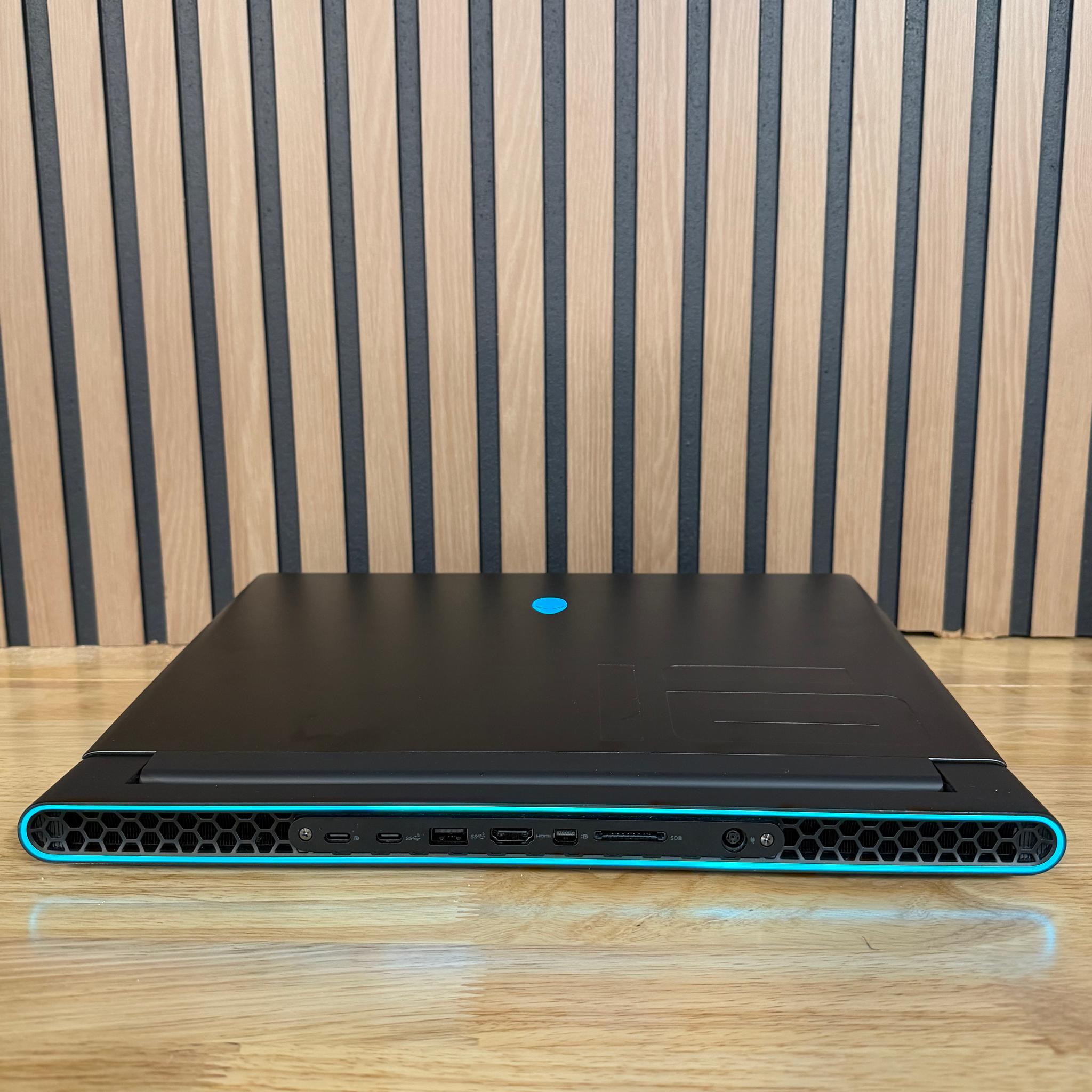 Alienware m16 R1 Gaming Laptop RTX 4070 Ryzen 9 7845HX 32GB RAM 1TB NVMe