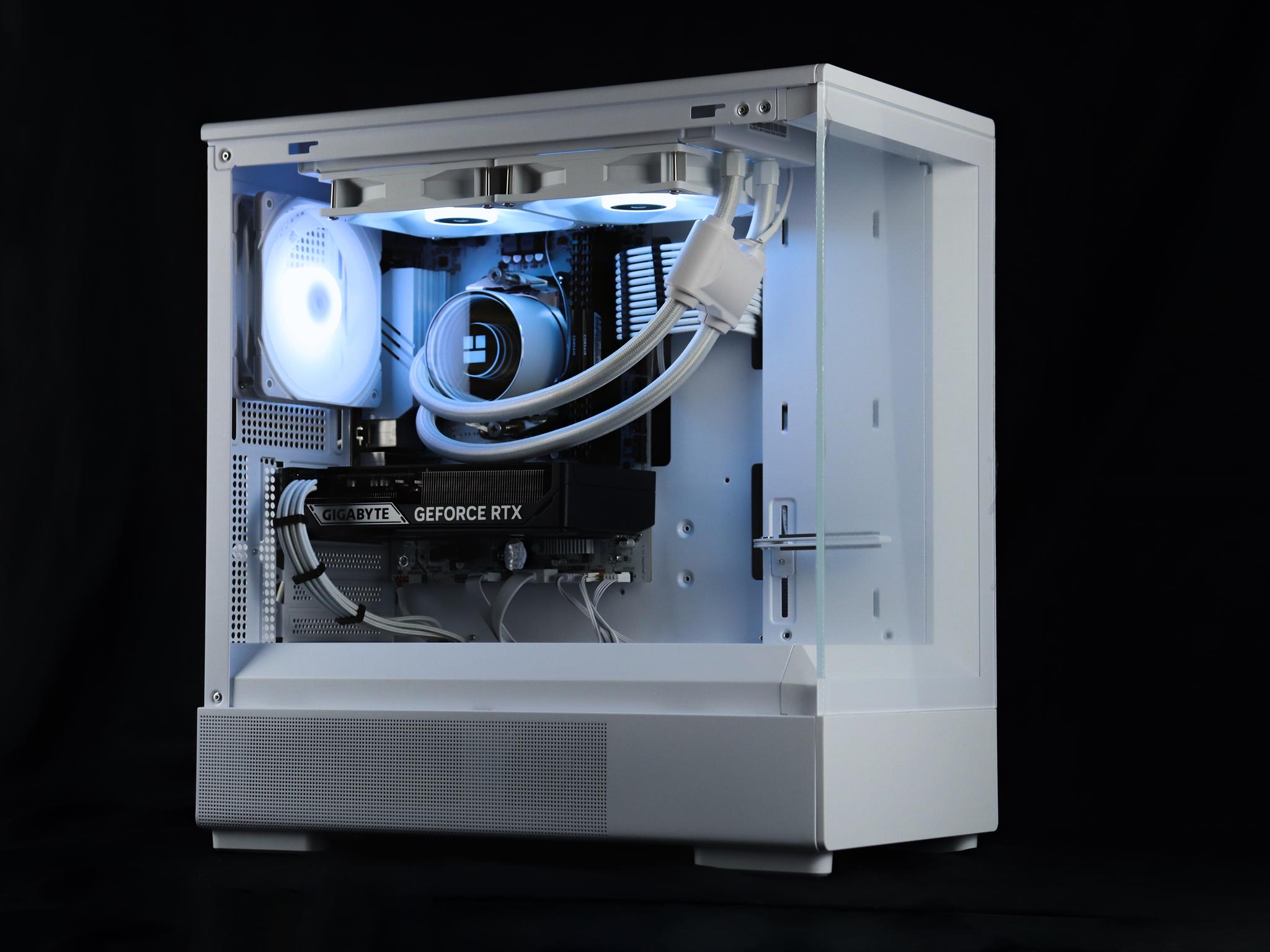 🧊❄️🧊 White Gaming PC – RTX 5060 TI, Ryzen 7 5700X, 32GB RAM, 1TB SSD - WiFi 🧊❄️🧊