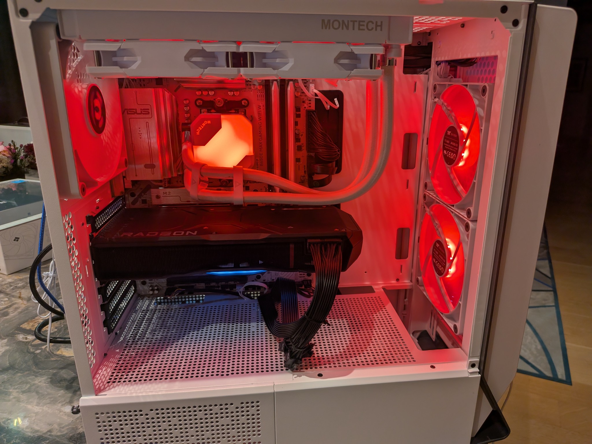 4K Crimson Snow - RX 7900 XTX, Ryzen 5 7600X3D, 32 GB DDR5, 2 TB Gen 5 NVME, Liquid Cooled, RGB