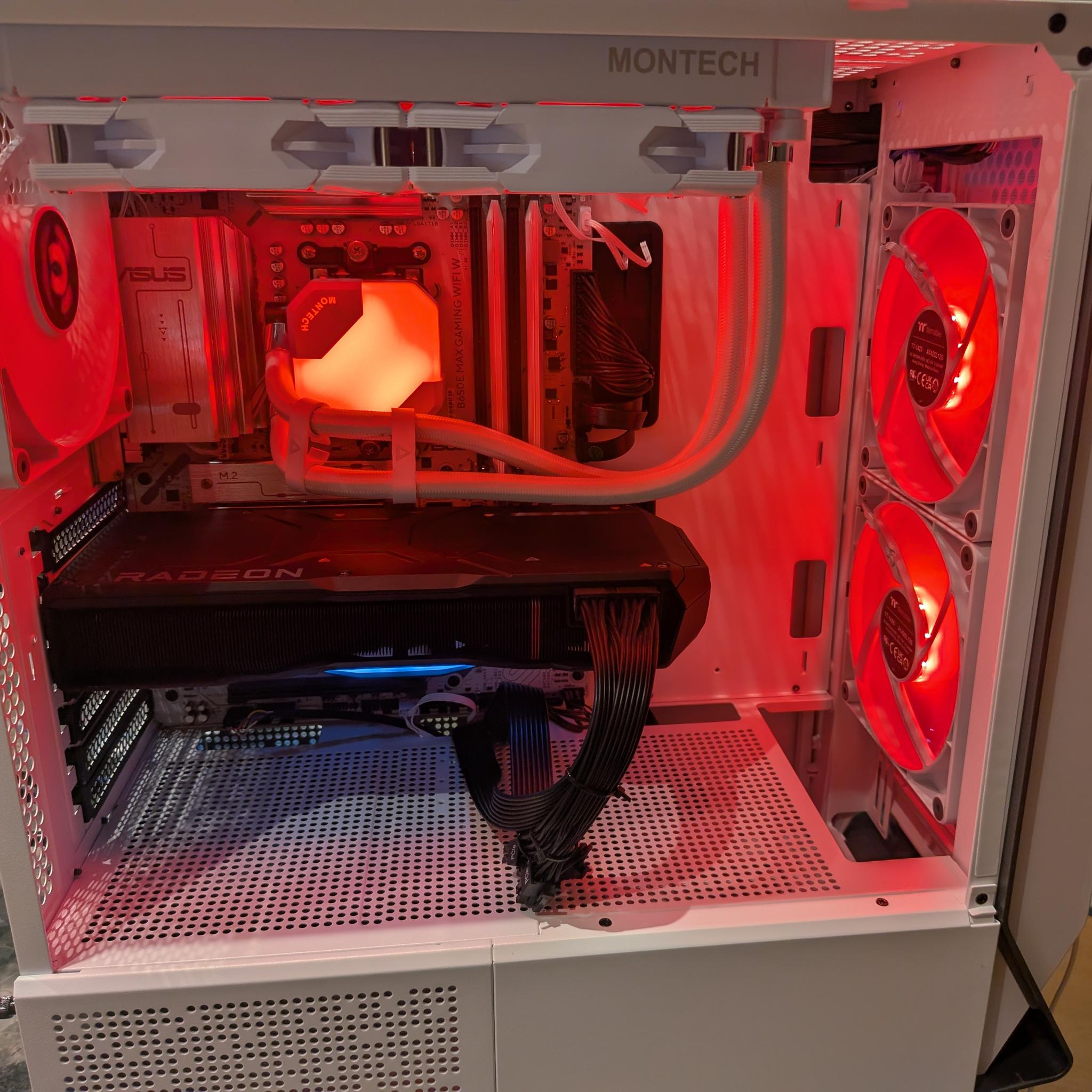 4K Crimson Snow - RX 7900 XTX, Ryzen 5 7600X3D, 32 GB DDR5, 2 TB Gen 5 NVME, Liquid Cooled, RGB