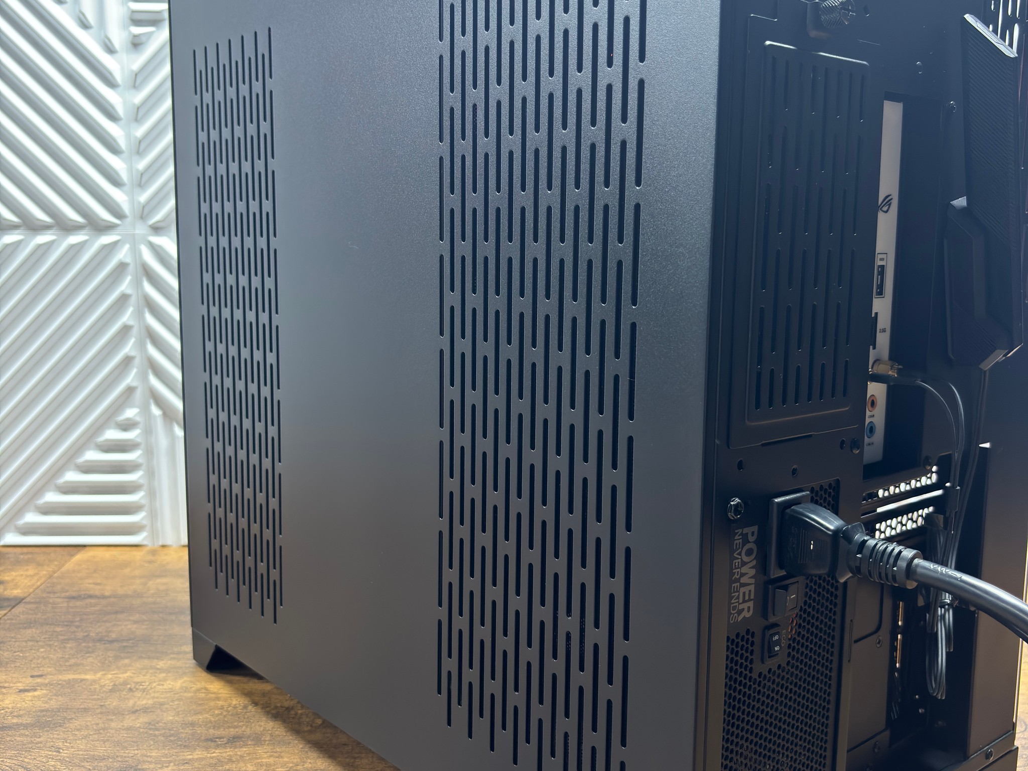 High-End Custom Water Cooled Gaming PC – Ryzen 7 9800X3D / AORUS RTX 3080 Ti / 64GB DDR5