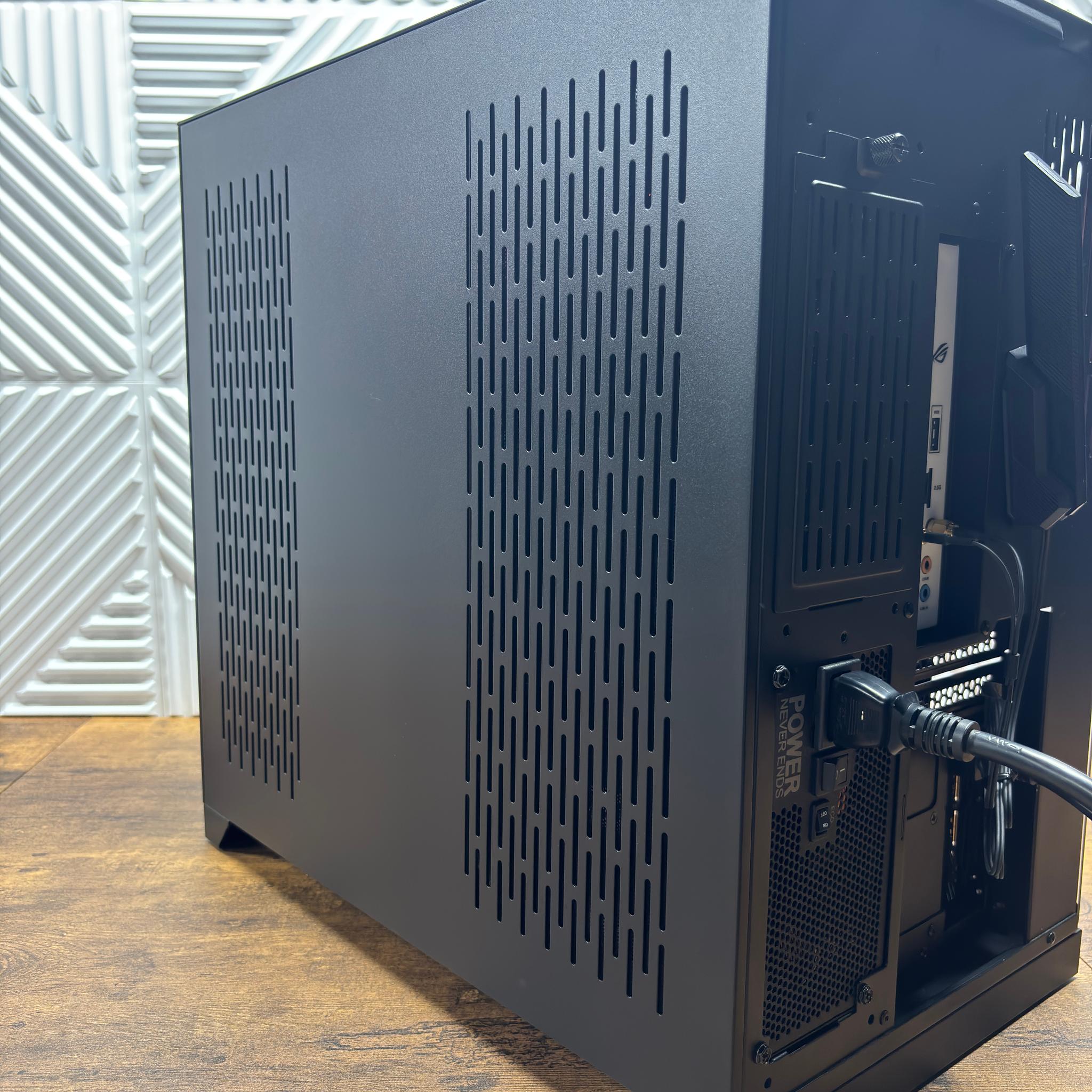 High-End Custom Water Cooled Gaming PC – Ryzen 7 9800X3D / AORUS RTX 3080 Ti / 64GB DDR5