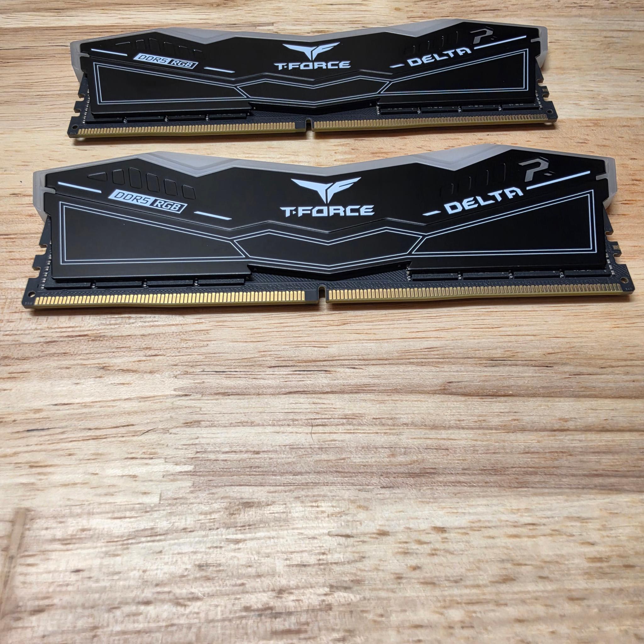 T-FORCE DELTA RGB DDR5 64GB (2 × 32GB) 6000MHz CL38 RAM
