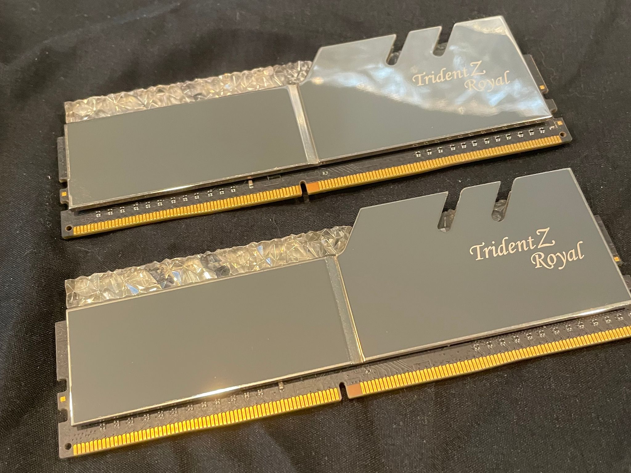 G.SKILL Trident Z Royal Series 16GB (2 x 8GB) DDR4 3200MHz CL16 RAM Kit - Polished Silver
