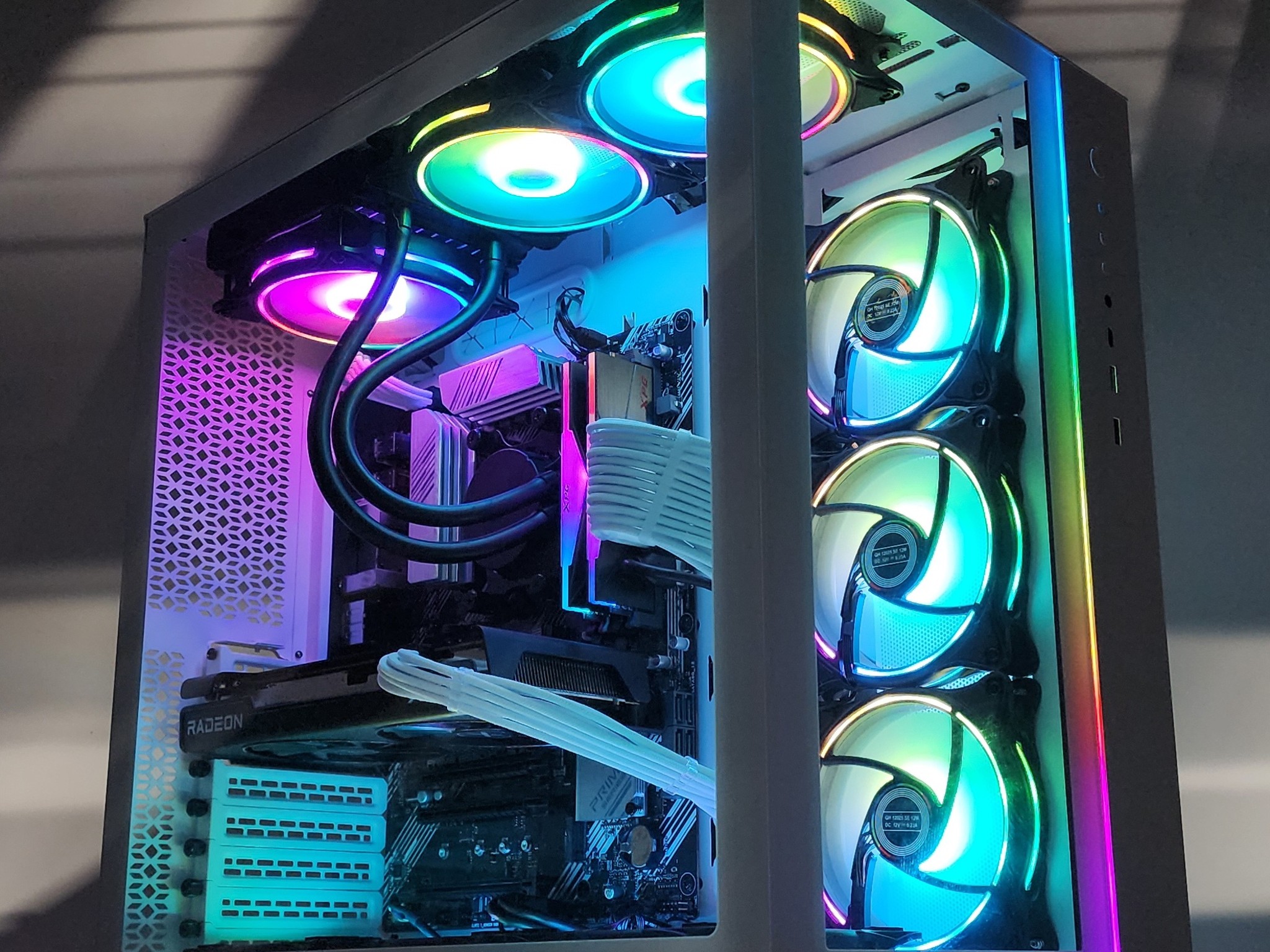 Gaming PC Ryzen 7 3700X 16GB RAM 1TB SSD RX 6600 XT 8GB Windows 11 Computer