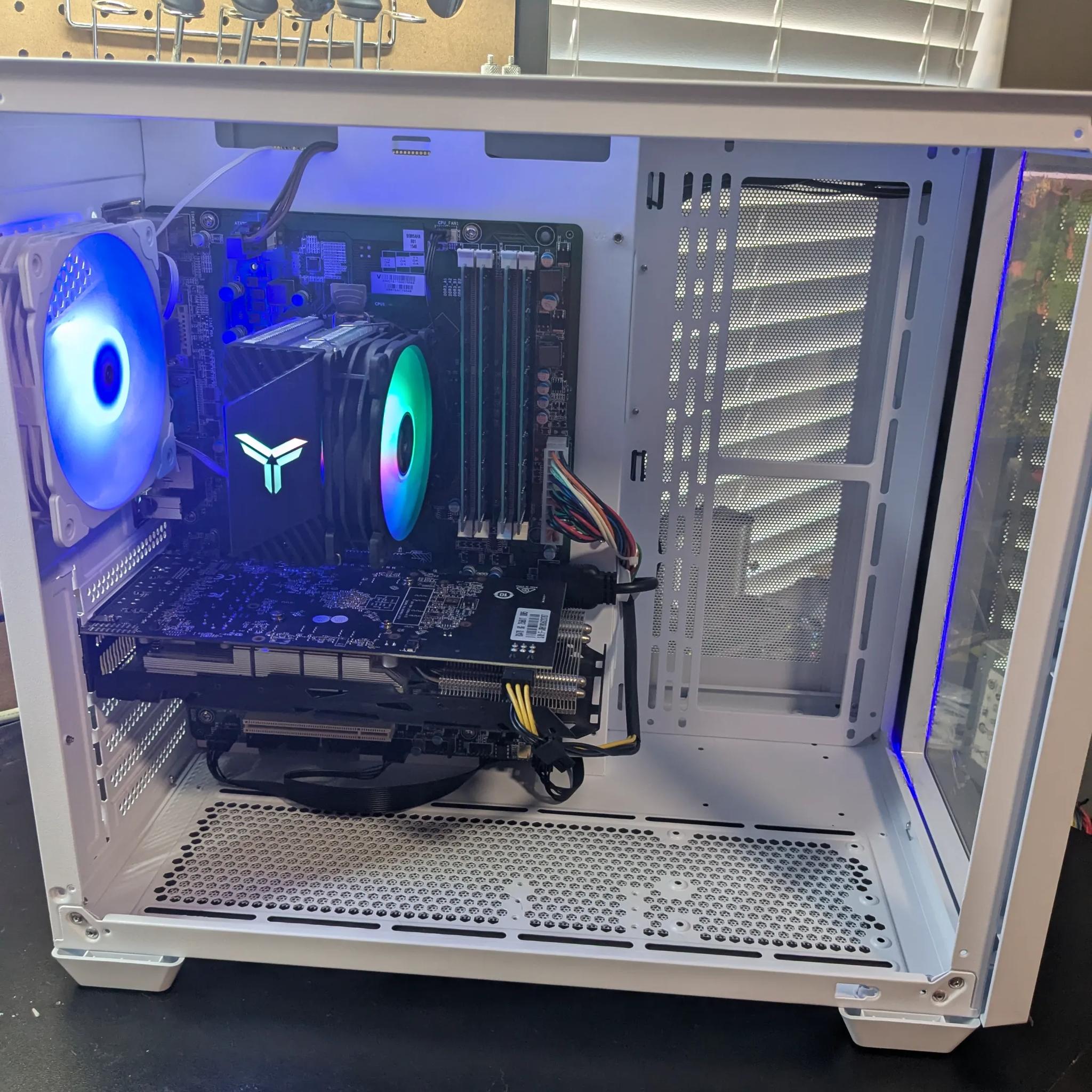 100 FPS Fortnite | 180 Day Warranty | i5-4590 , 16GB RAM, 480GB SSD, RX 470 8GB, RGB, Wifi, Win10