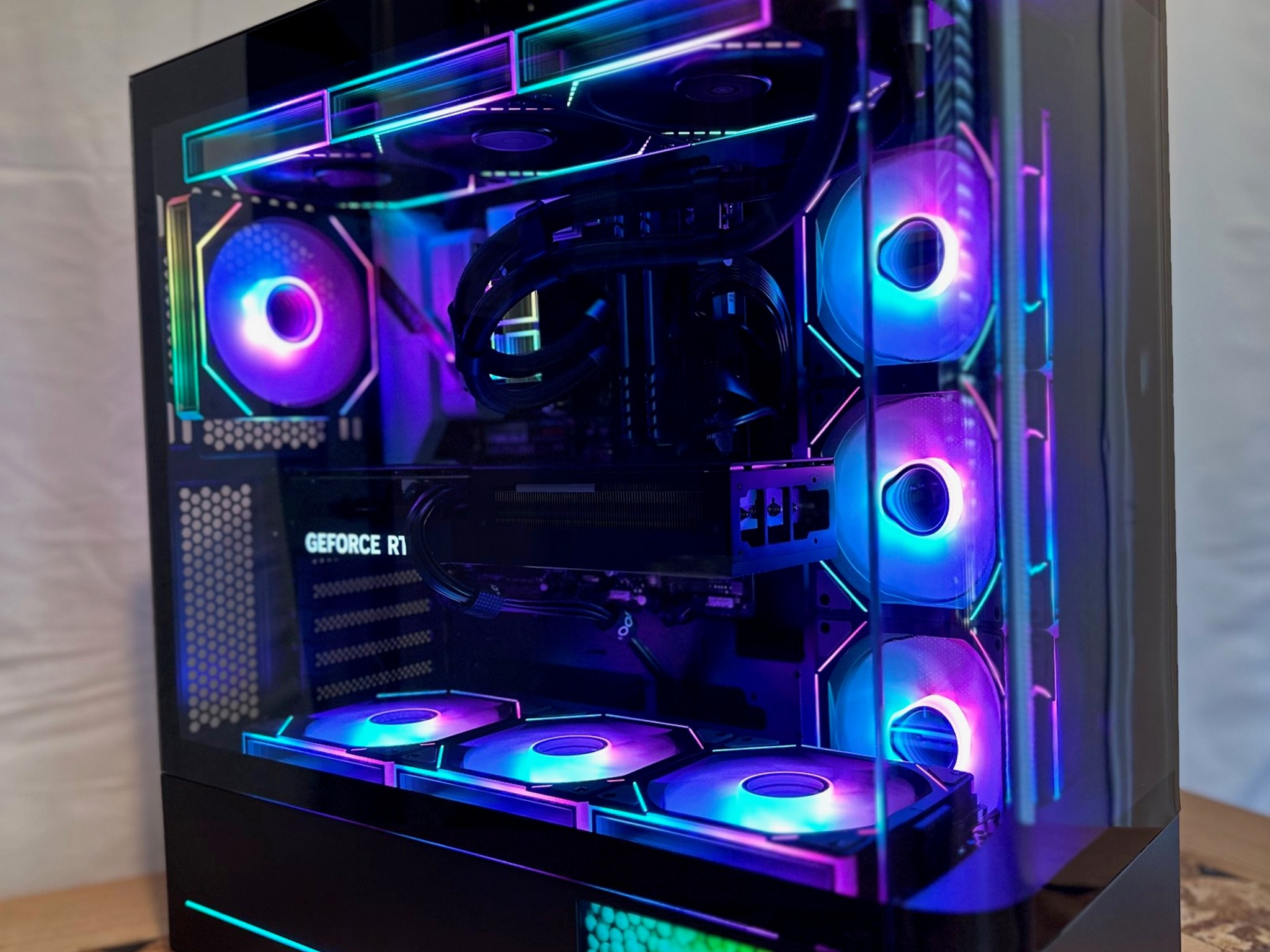 I9-12900K & RTX 5070 12GB / Mid Tower Gaming PC - 5.5" Integrated LCD