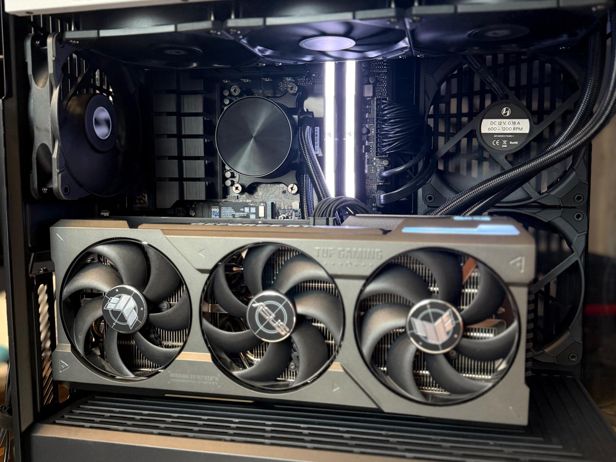 🐼 RTX 4080 | Ryzen 7 7800X3D | 32GB DDR5 | 2TB SSD