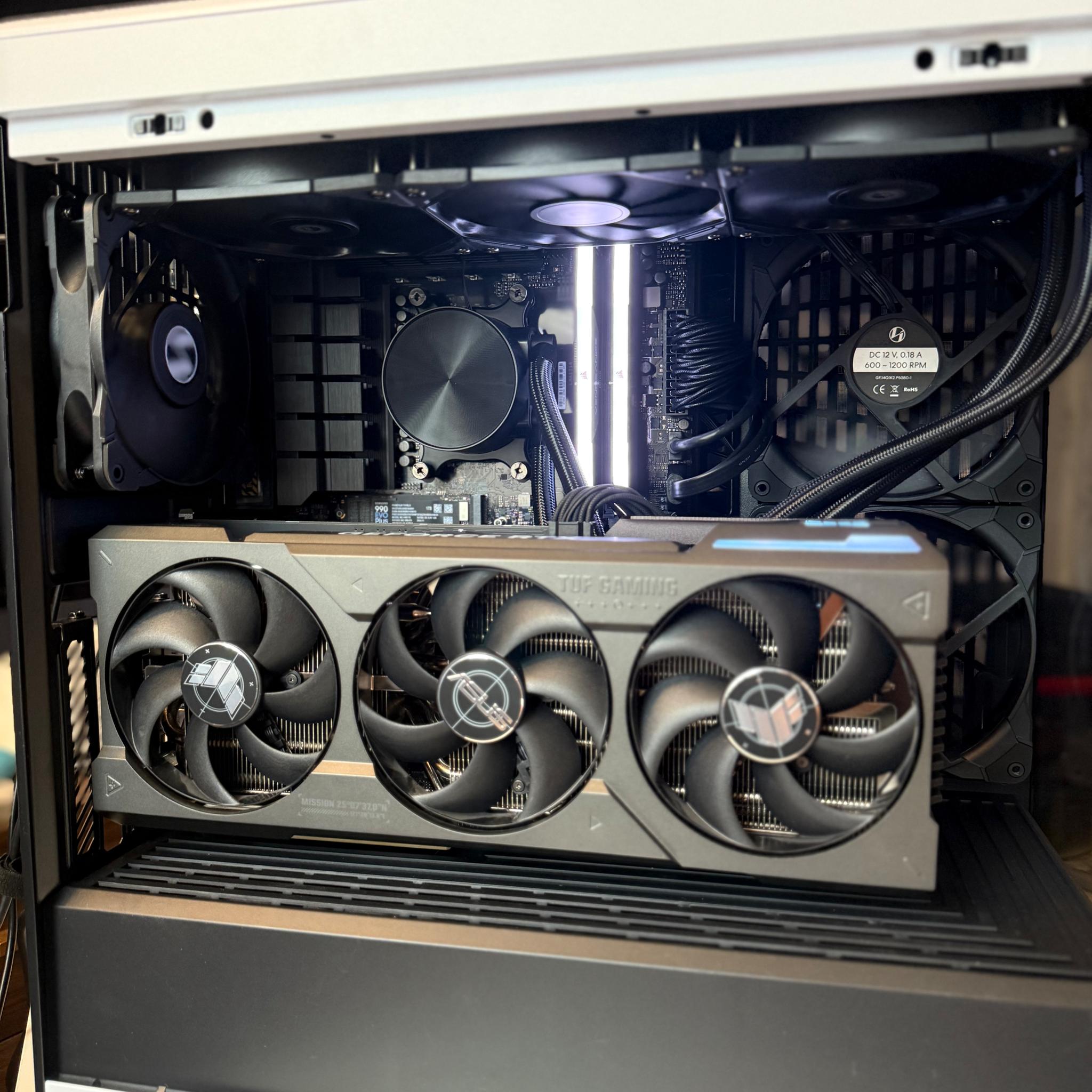 🐼 RTX 4080 | Ryzen 7 7800X3D | 32GB DDR5 | 2TB SSD