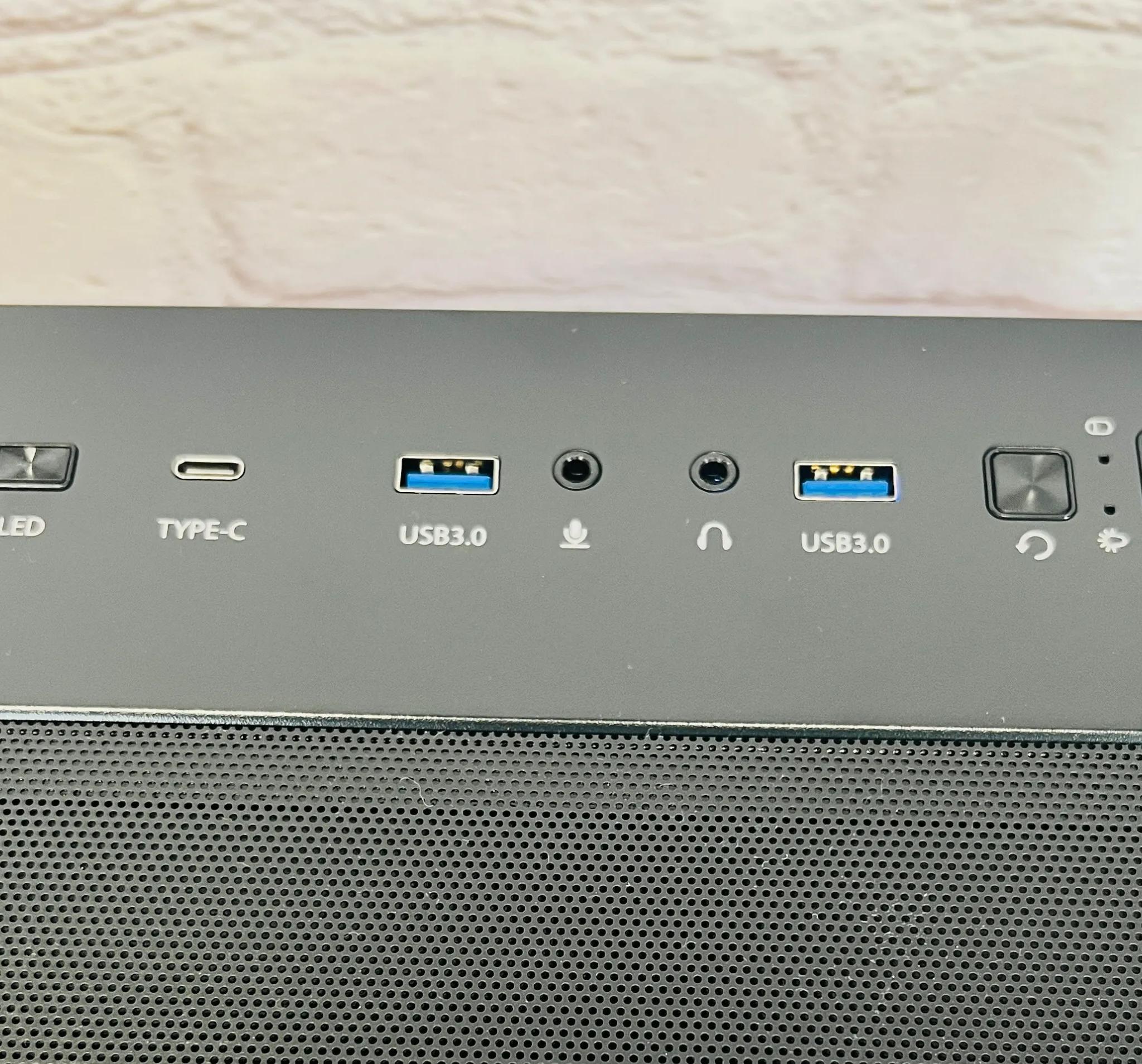 RX 9070 XT Ryzen 7800X3D 32GB DDR5 2TB M.2 Win 11 Pro Gaming PC