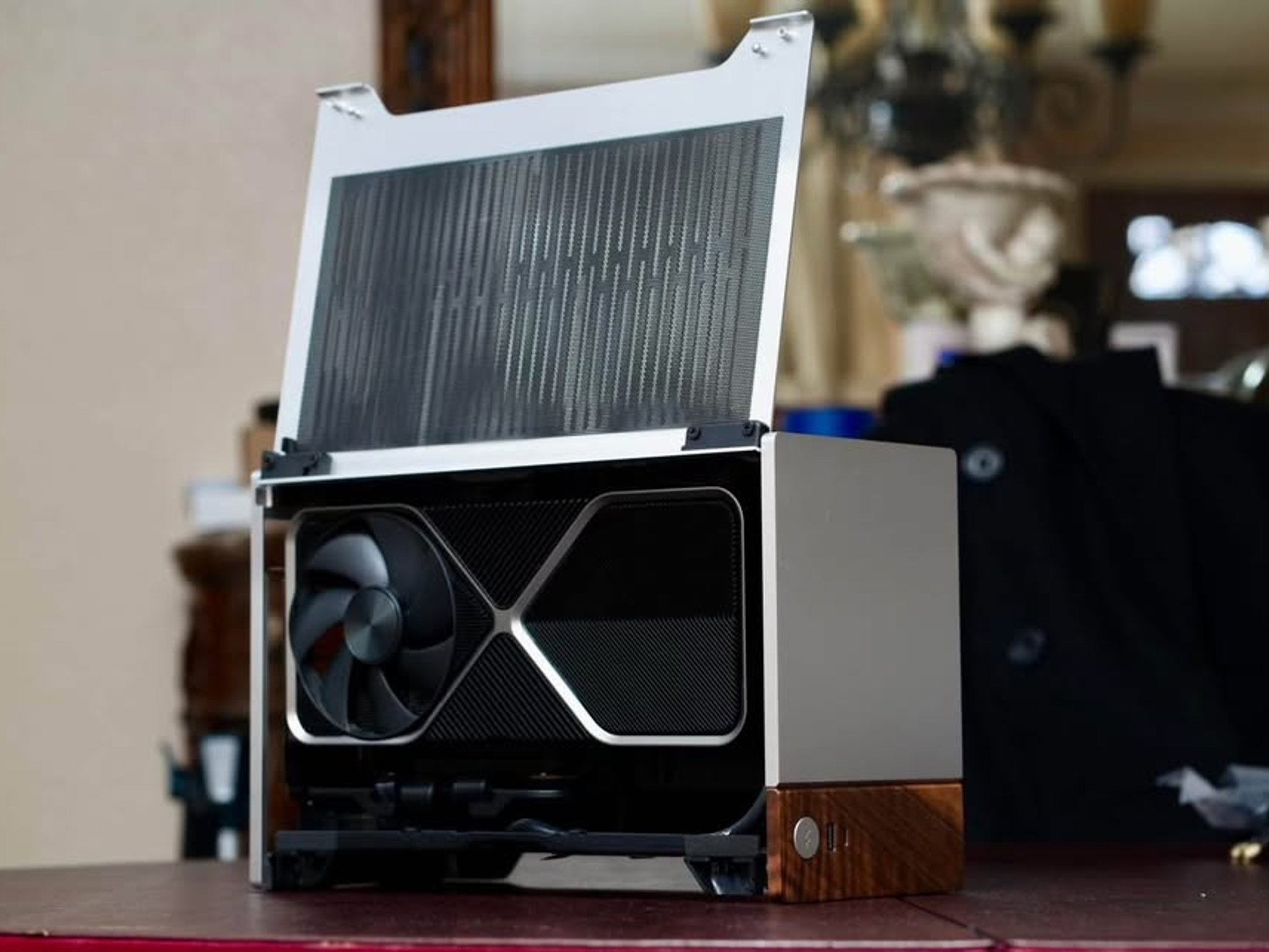 Premium Gaming PC: Fractal Terra, RTX 4080 FE, Ryzen 7900x3D, 32GB DDR5, 2TB nvMe, 850W, b650 ITX