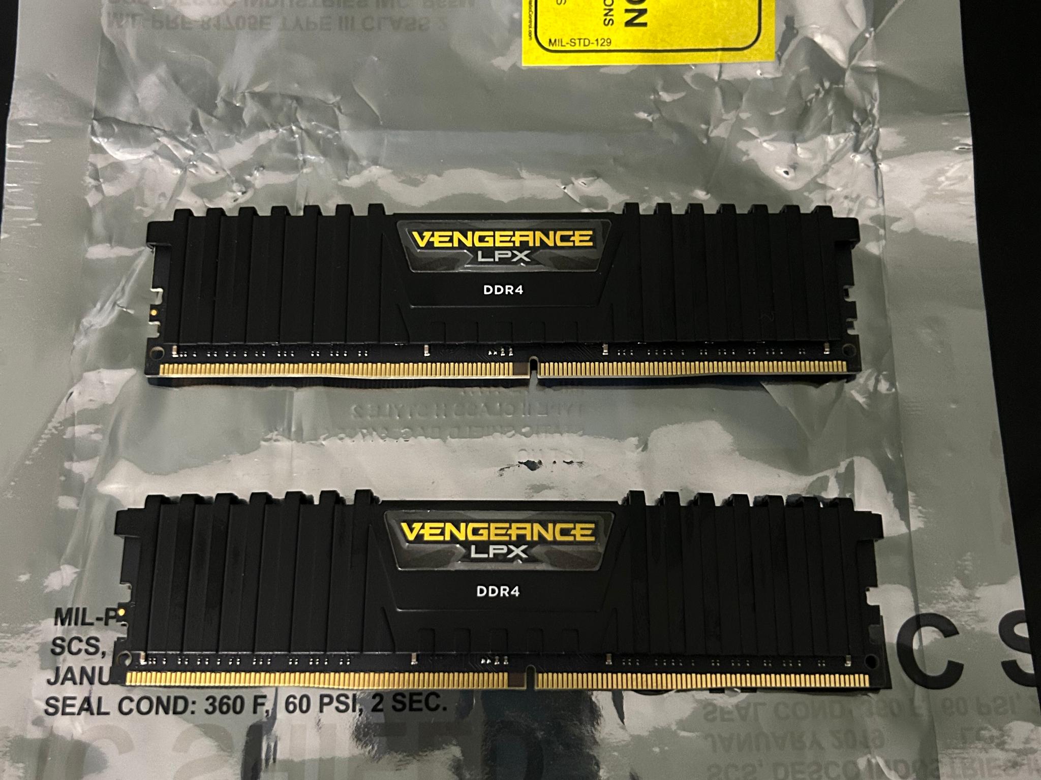 Corsair vengeance (16x2) 32gb DDR4 ram