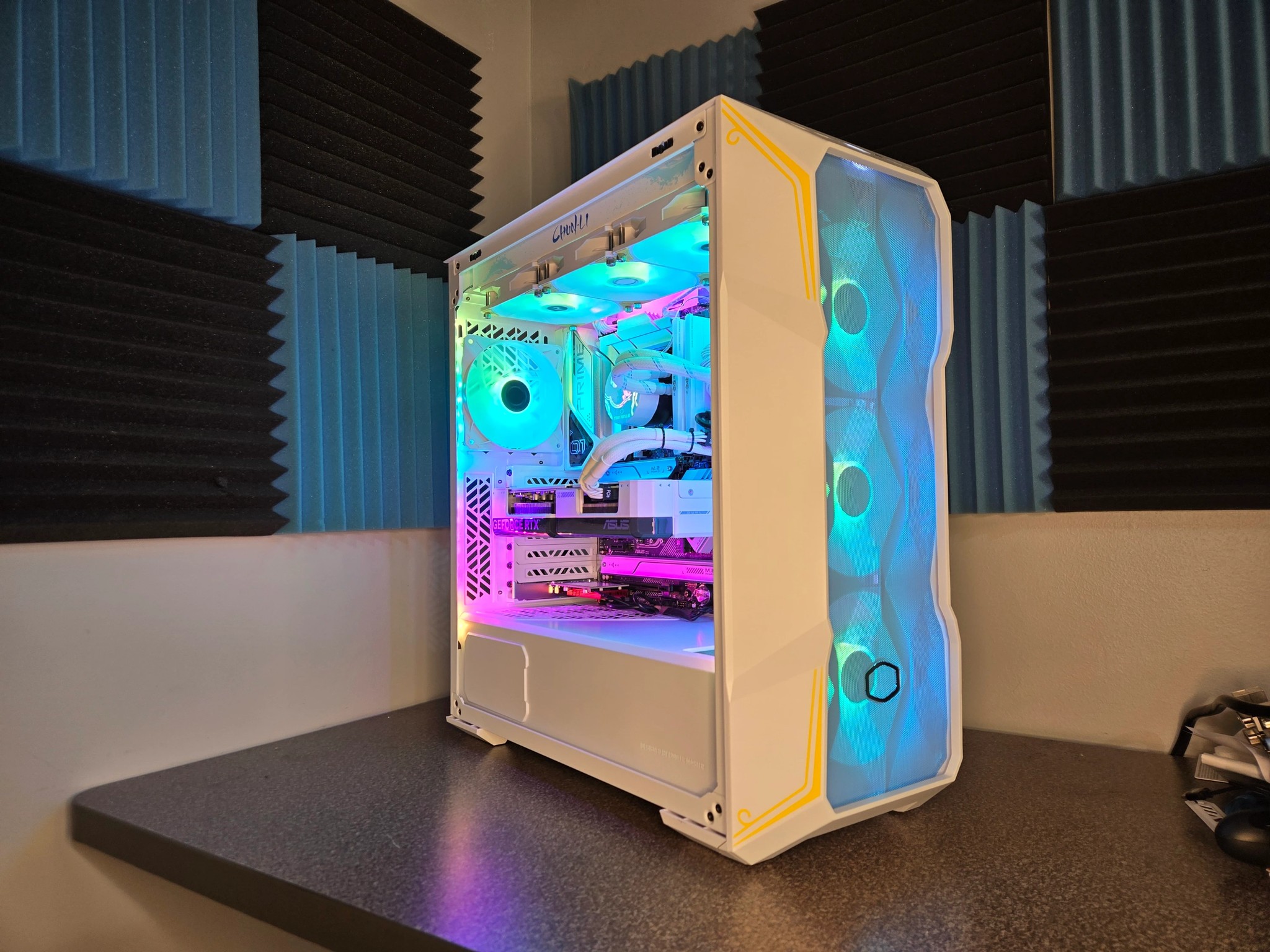 Chun-Li: RTX4070 14700K 32GB 2TB high-end themed PC