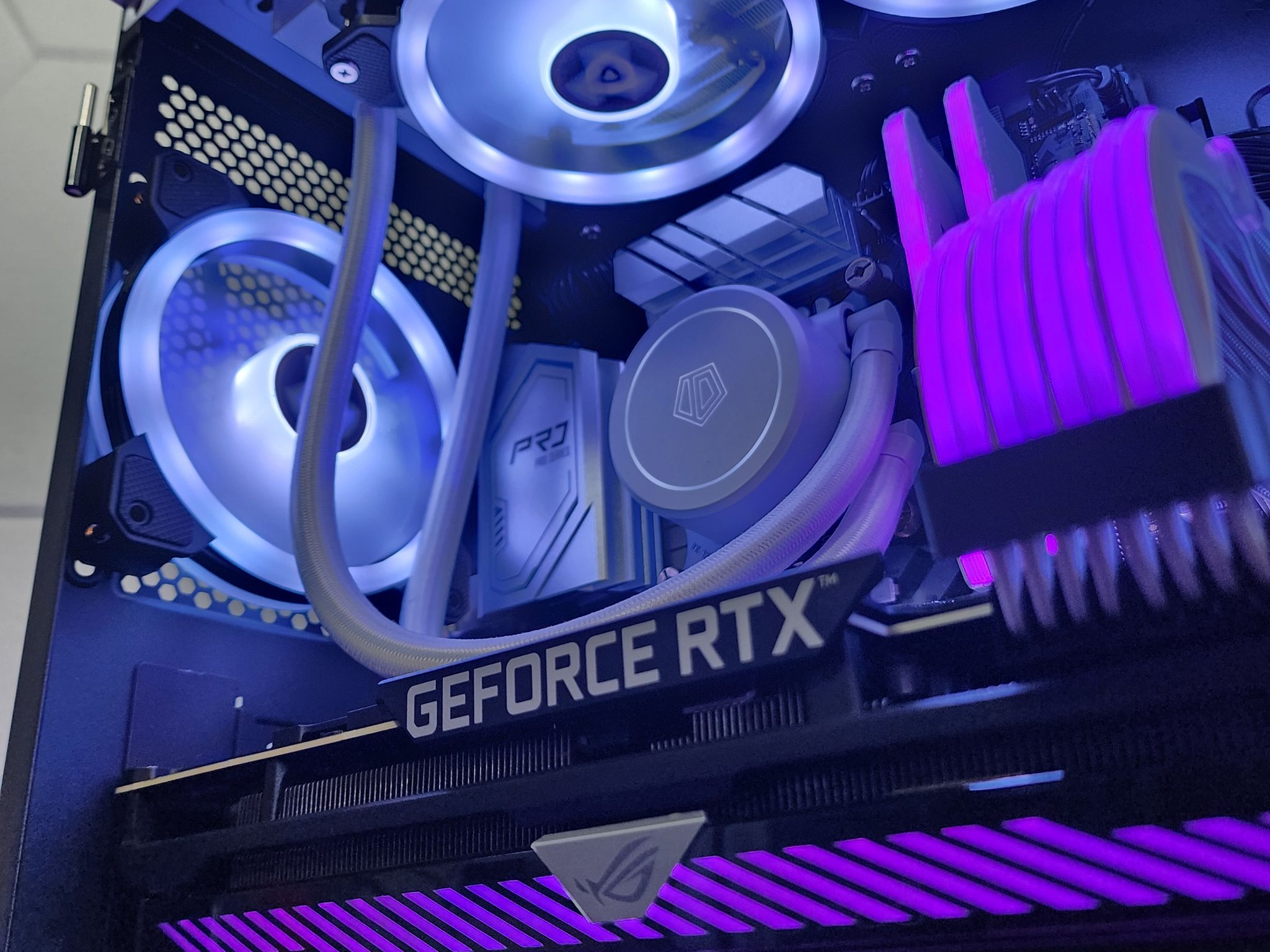 🤍💜💙 ROG RTX 3070 // Intel Core i7 10700 // Corsair Vengeance 32GB 3600MHz // Kingston 1TB NVMe