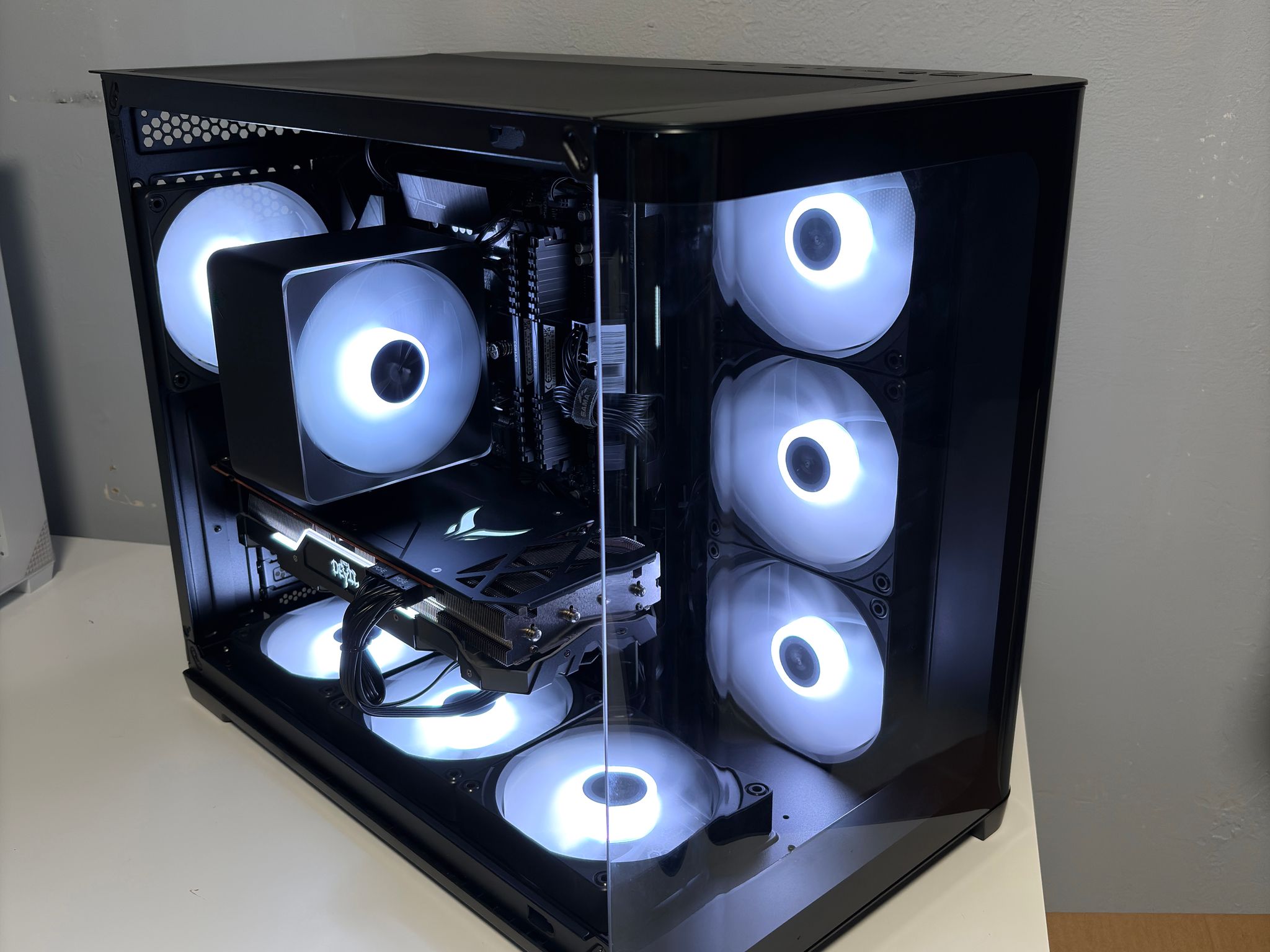 Apex Series Gaming PC / Ryzen 5 + RX 5700 XT / NVMe SSD / Ready to Play!