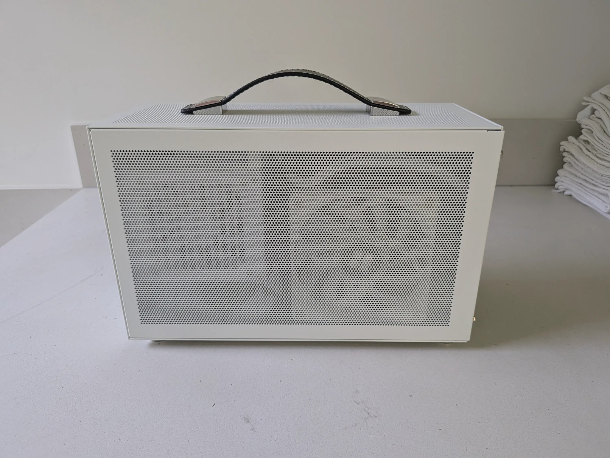 RX 9070 Mini ITX Gaming PC - Ryzen 5 7600X3D, AMD Radeon RX 9070, 64 GB DDR5, 2 TB NVME