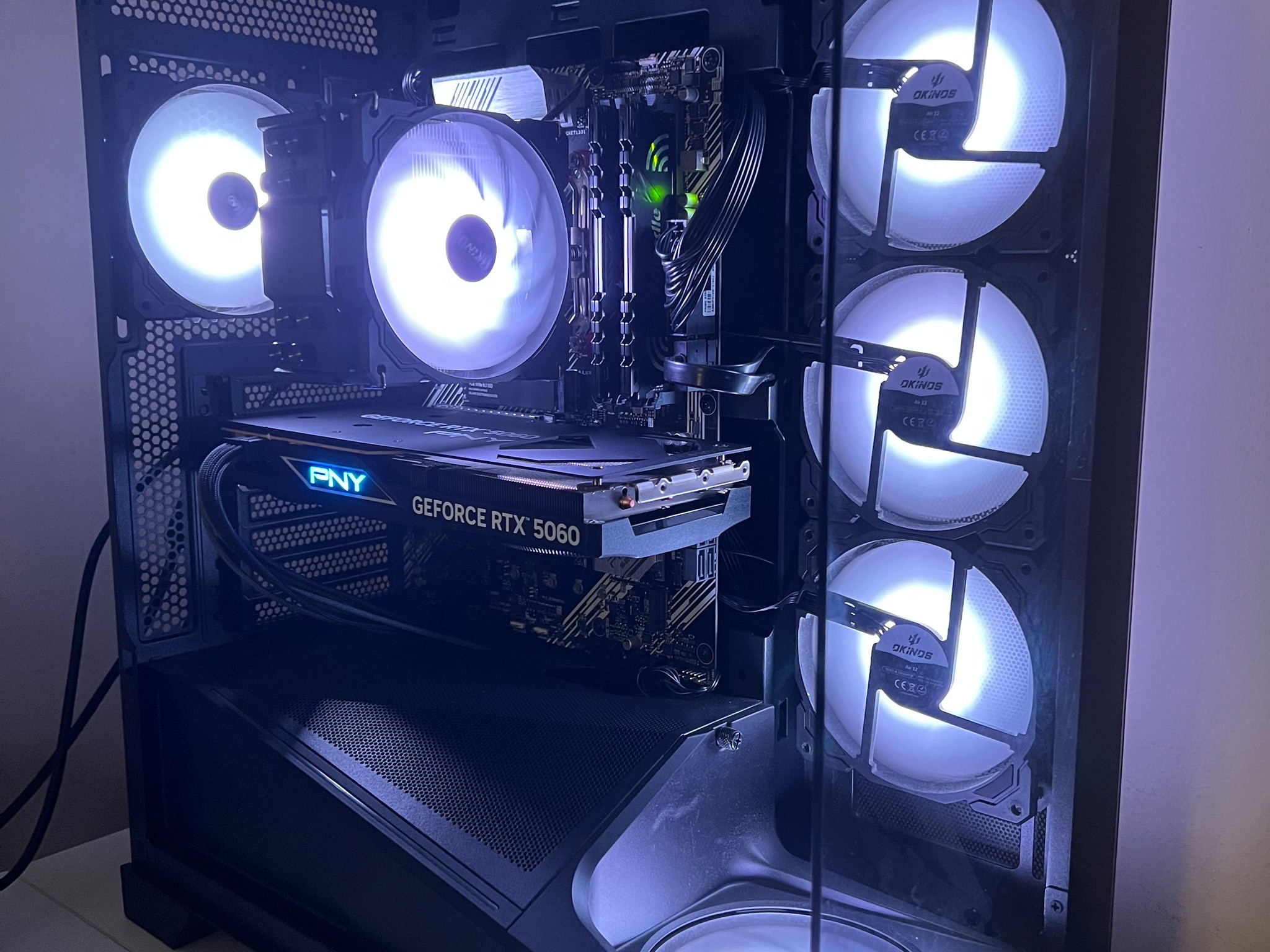 RTX 5060 and r7 5700x gaming pc