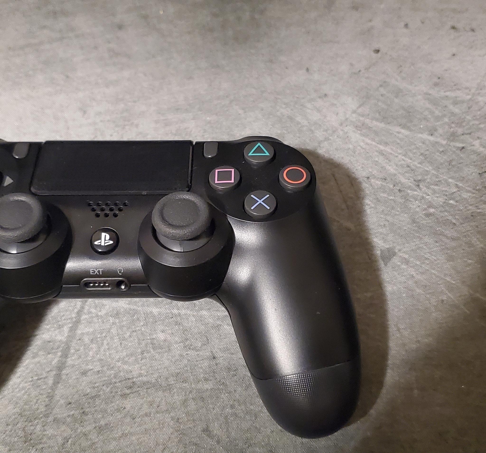 Ps4 dualshock controllers with original box