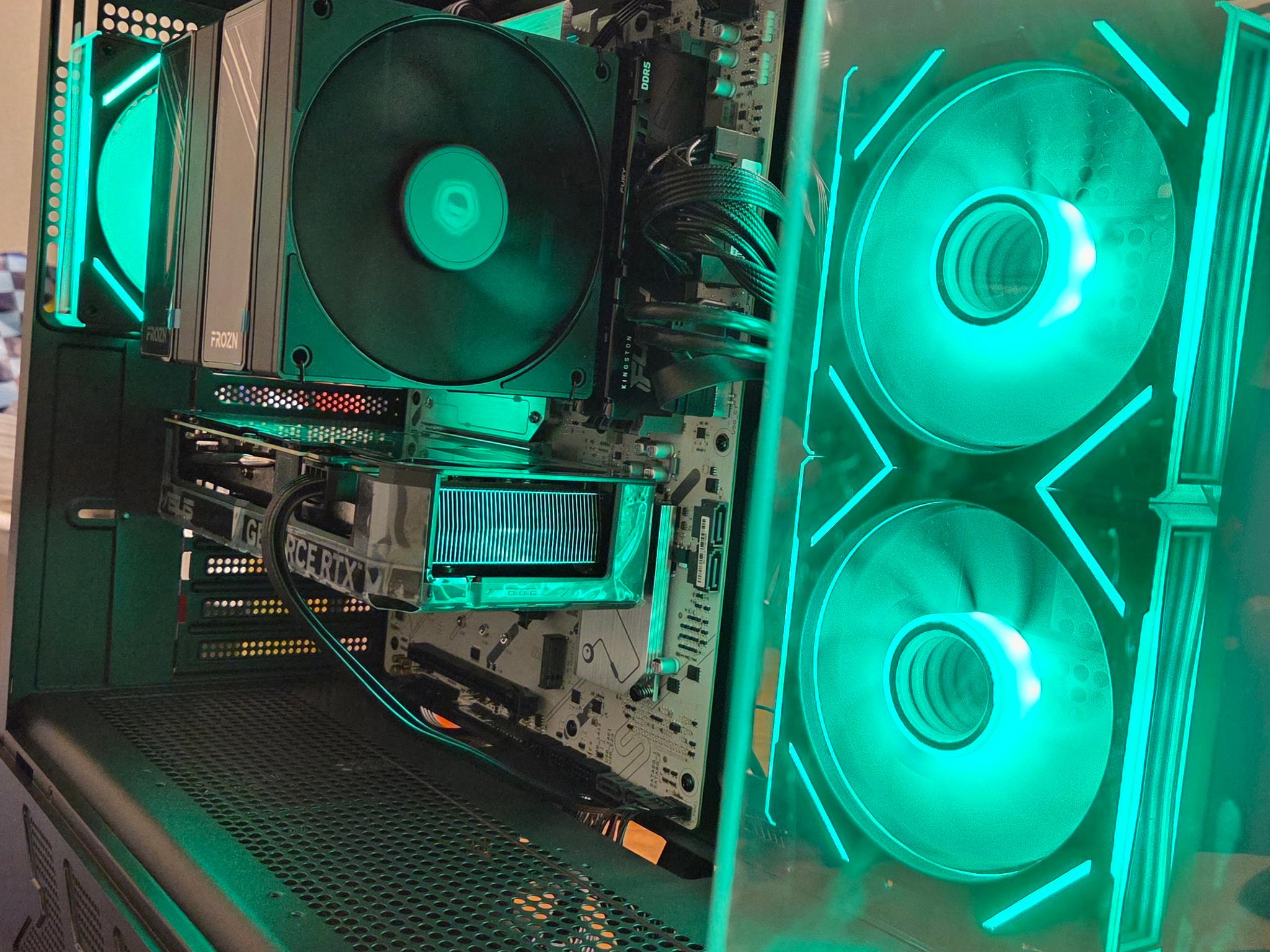 ASUS Gaming PC Build, R7 7700x-ASUS 4070 EVO OC-32GB Kingston-2TB WD Blue S5000